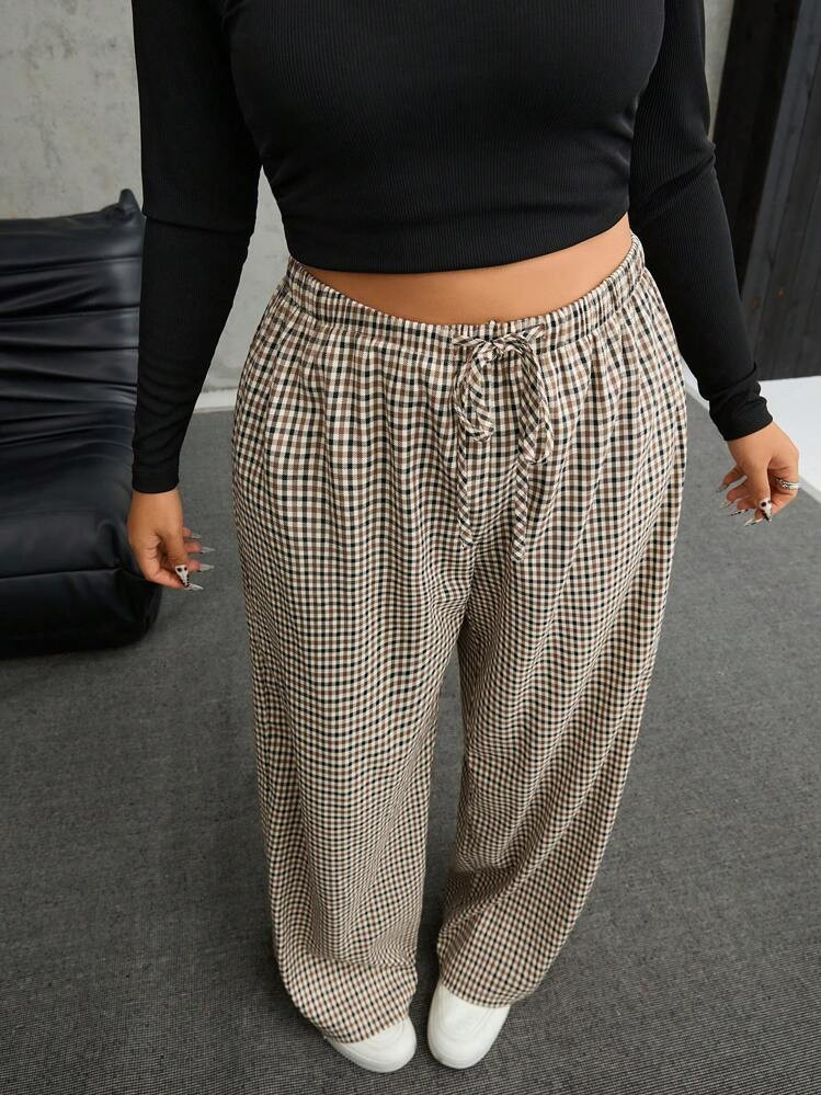 SHEIN EZwear Plus Size Women Plaid Print Draw String Waist Loose Flare Leg Pants Gingham Pants Cute Pants Pattern Pants | SHEIN