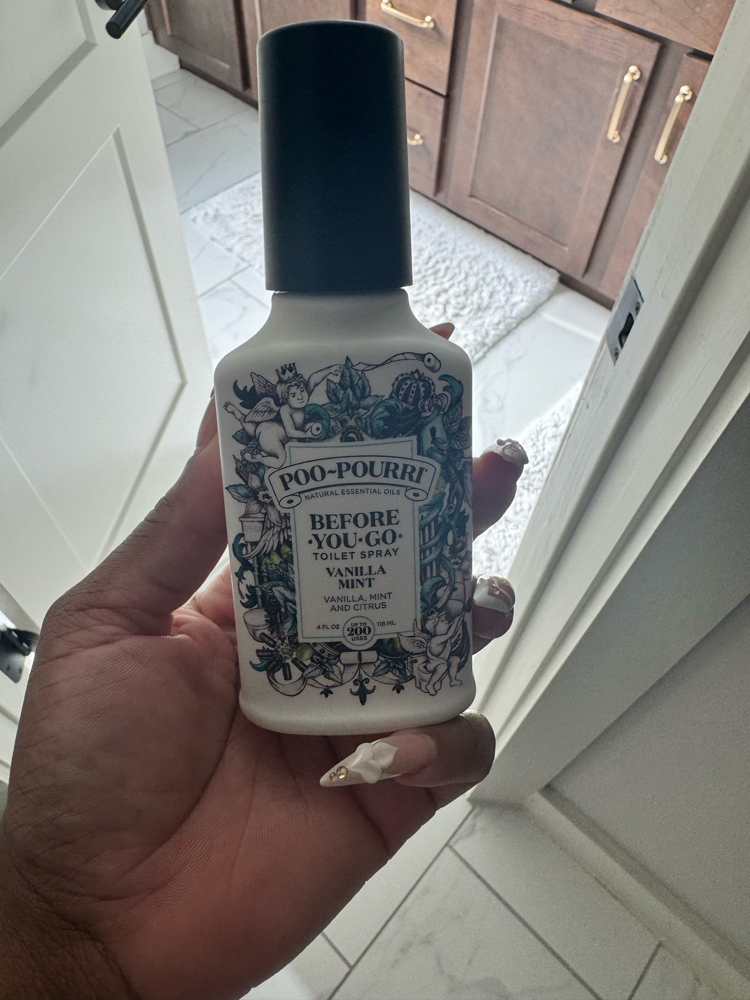 Bathroom essential that actually works 🚽✨ Poo-Pourri Vanilla Mint toilet spray keeps your bathroom smelling fresh & clean with natural essential oils. A must-have home find for guest bathrooms, apartment living & everyday bathroom routine! #bathroomessentials #poopourri #toiletspray #bathroomdecor #cleanhome #homefavorites #essentialoils #vanillamint #guestbathroom #homeproducts #selfcarehome #amazonfinds

#LTKHome #LTKdayinmylife #LTKU
