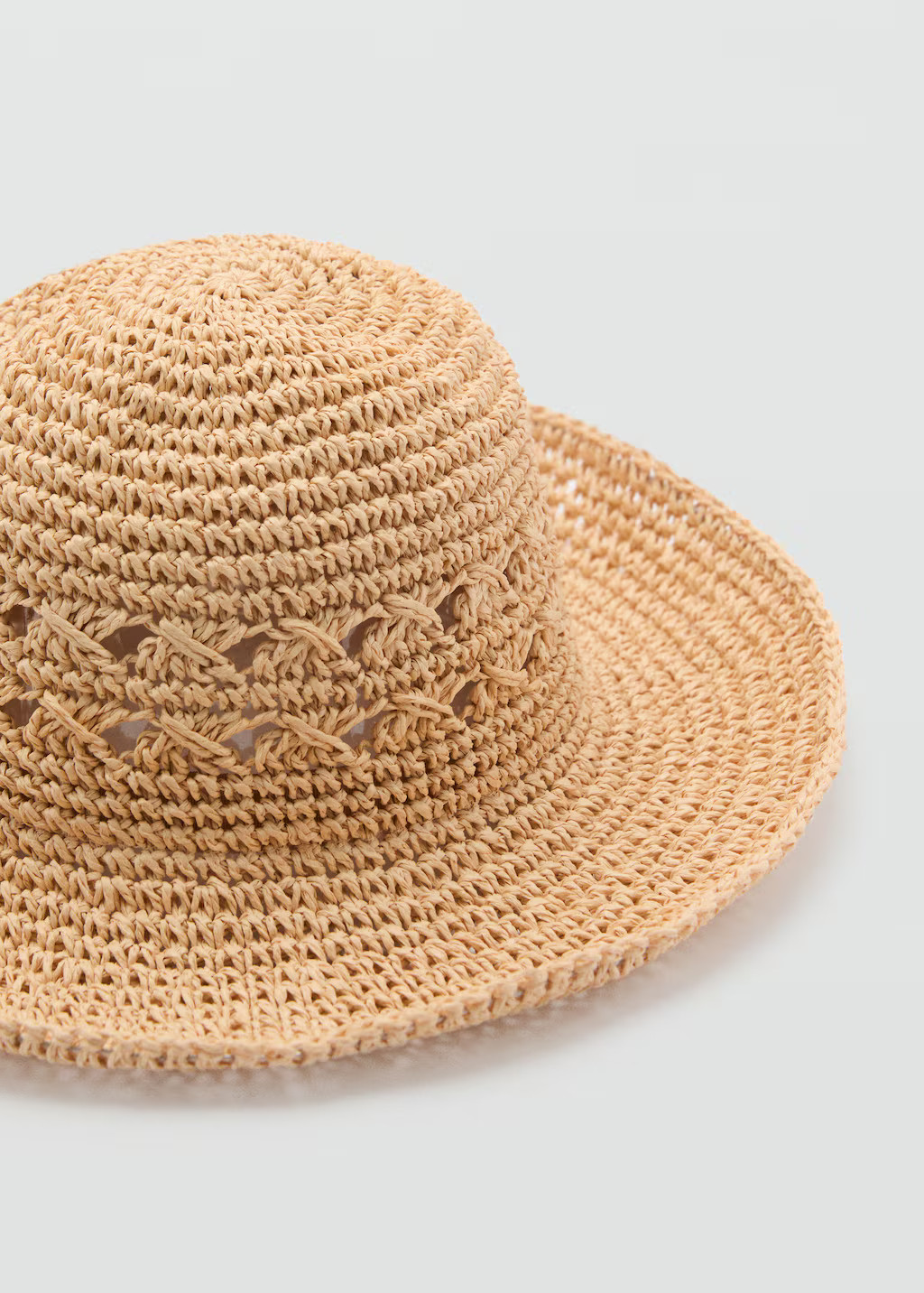 Natural fibre hat with openwork details - Women | MANGO United Kingdom | MANGO (UK)