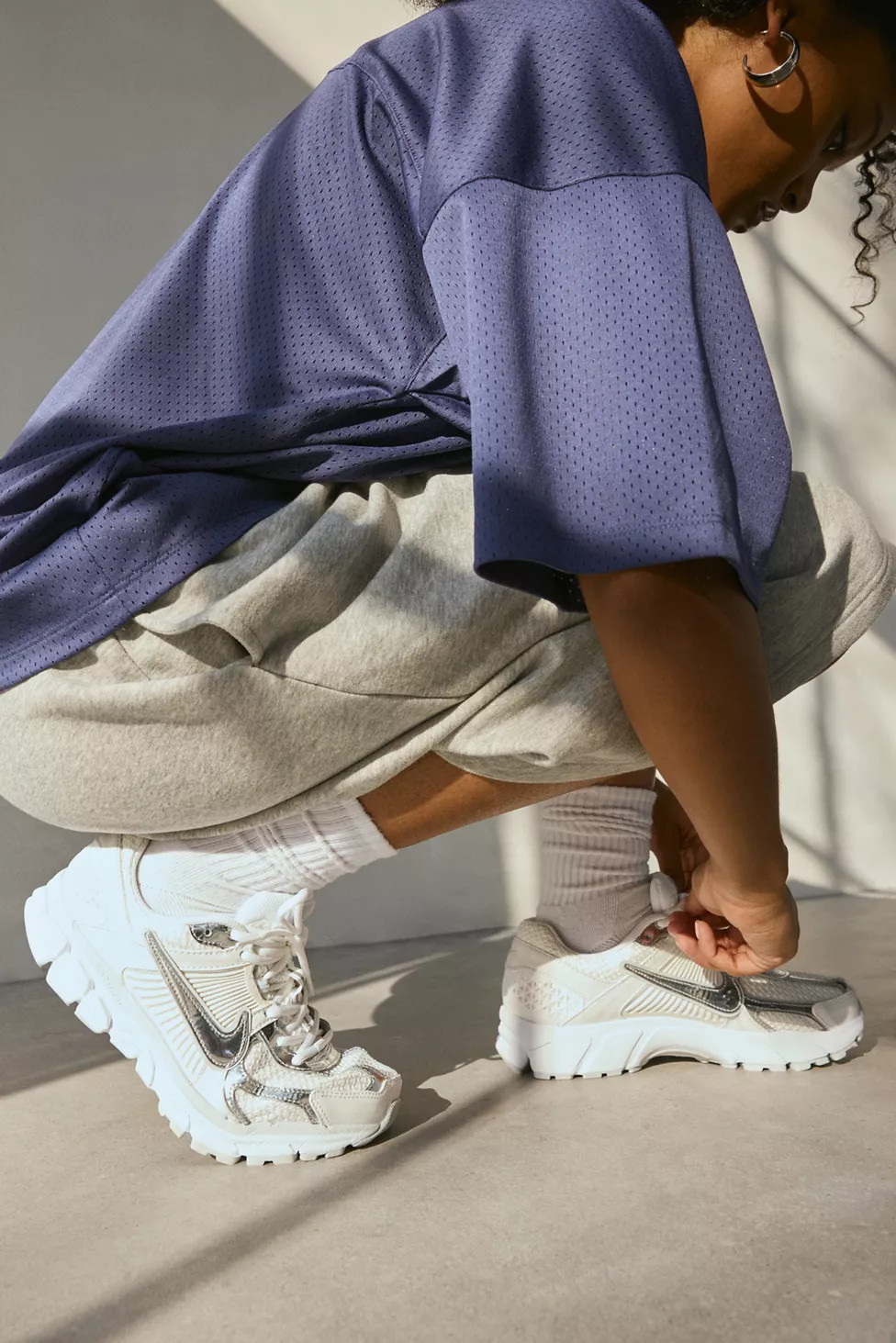 Nike Women's Zoom Vomero 5 Sneaker | Urban Outfitters (US and RoW)