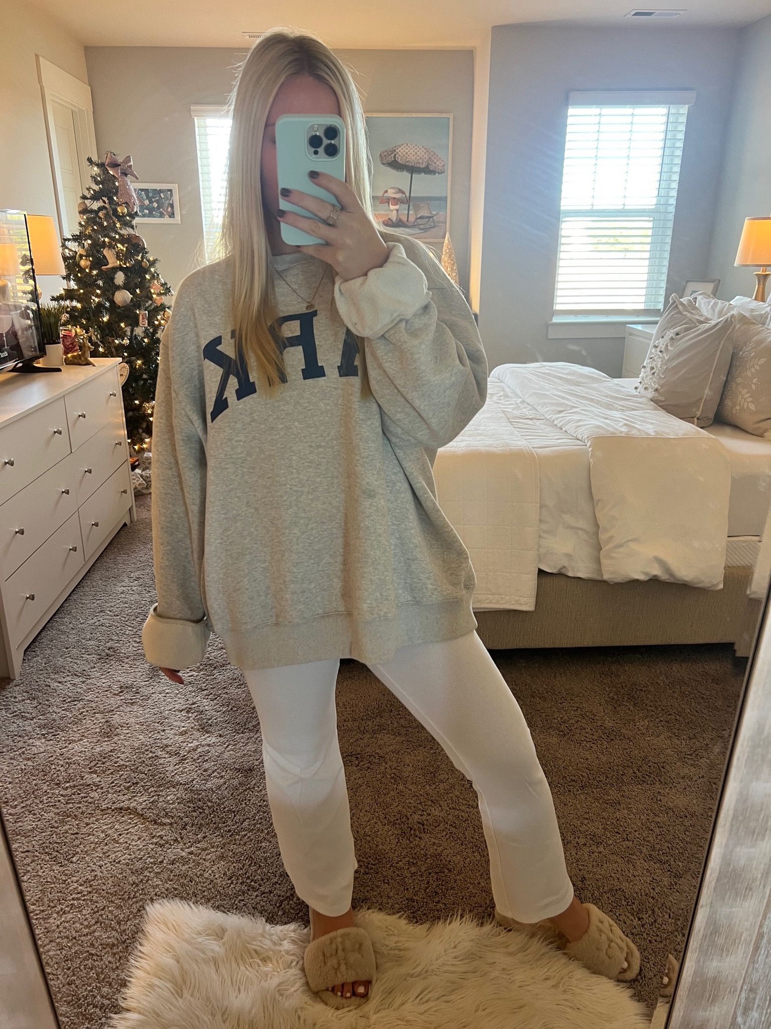 The best aritzia pants!! 

#LTKGiftGuide #LTKHoliday #LTKfindsunder50