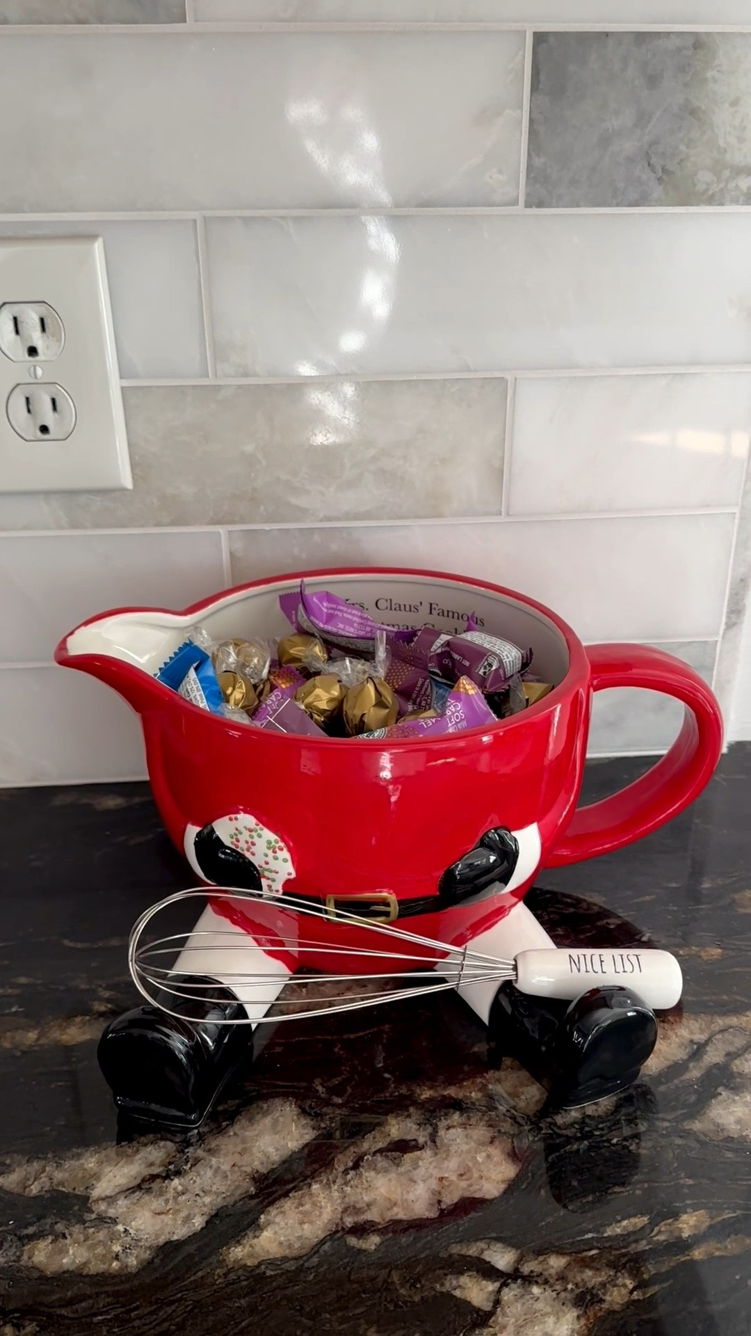 We got this adorable Santa belly and feet baking bow from Wegmans that has Mrs. Claus famous cookie recipe printed inside. We are using it as a candy bowl🎅🏼🍪🍫

Cookie jar, cookie bowl, candy jar, Santa decor, baking bowl

#LTKHoliday #LTKfoodie #LTKHome
