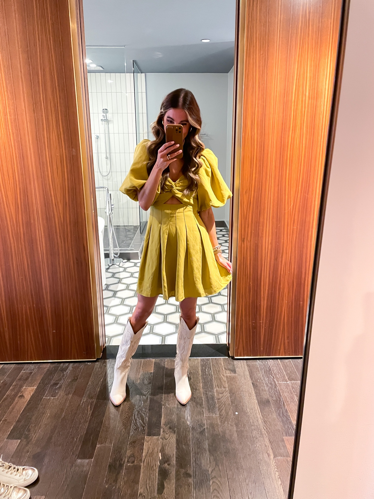 Texas Chic Night at LTKcon!!!

Cowboy boots | white cowboy boots | mini dress 

#LTKCon #LTKxPrime #LTKstyletip