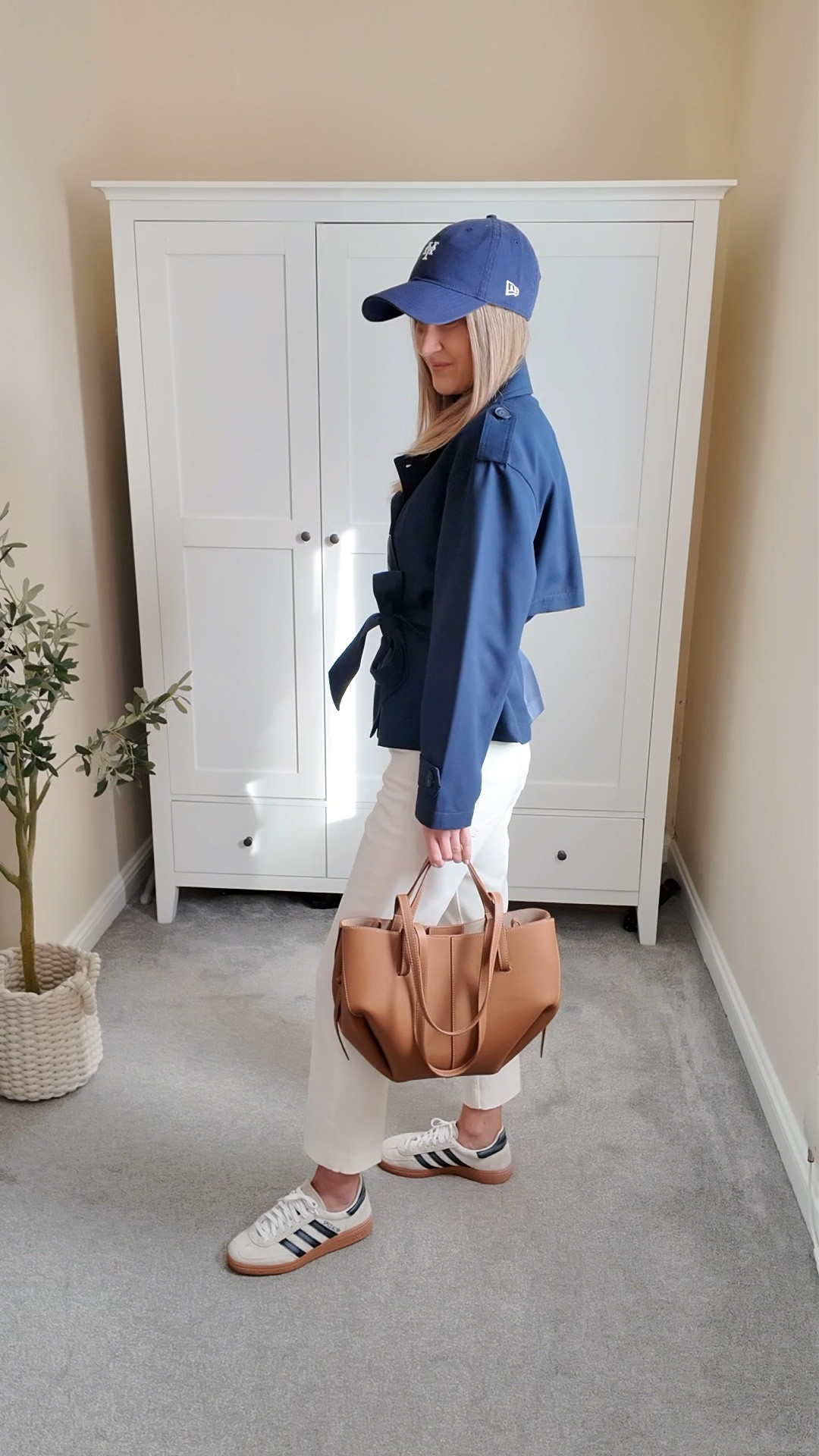 Navy + white + tan | a colour combo that never lets you down 🤍 Timeless, effortless always chic 
Striped jumper Zara - 2756/151
Bag - Polene cyme mini

#LTKspring #LTKpetite #LTKuk