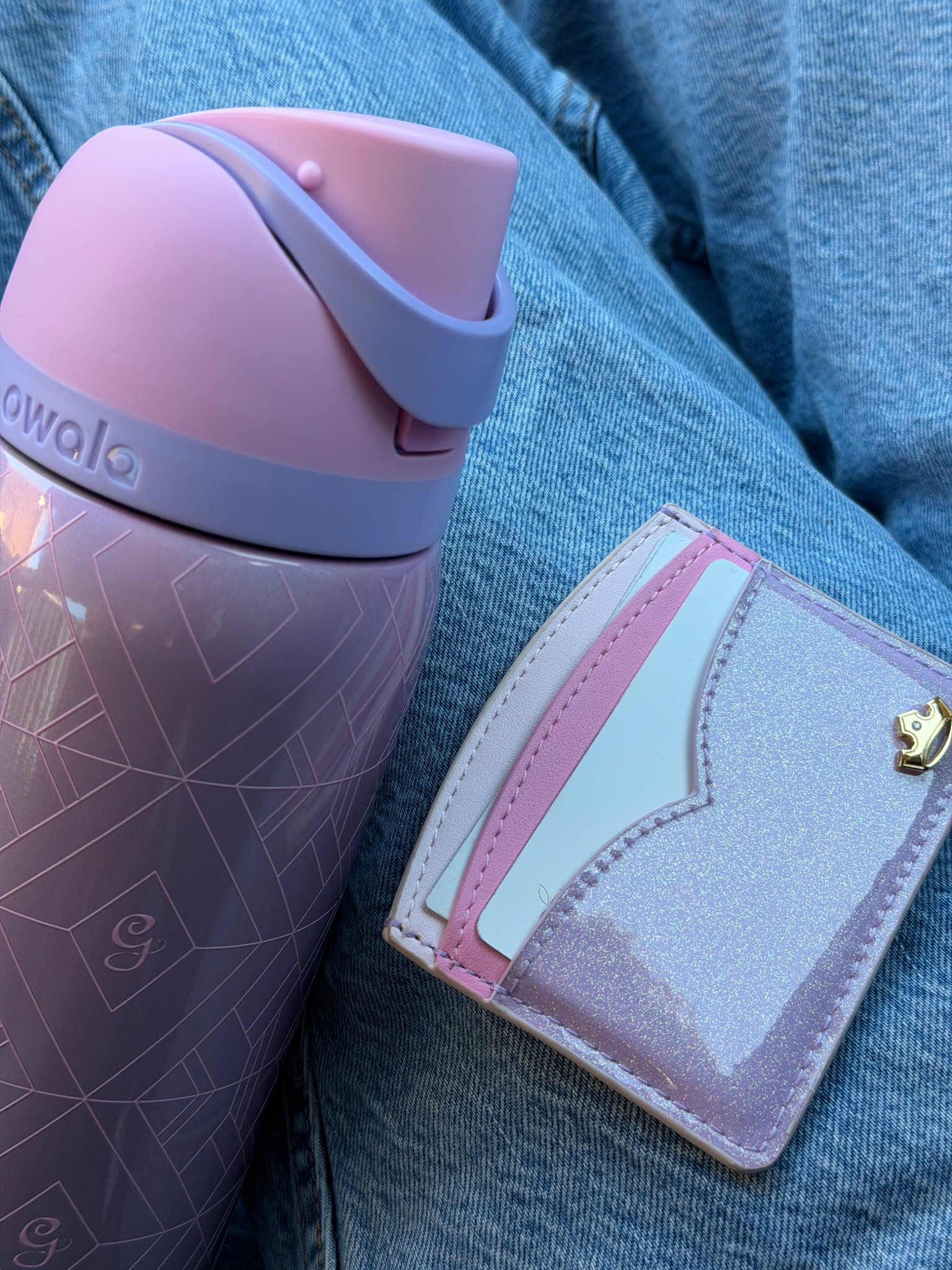 I’m just a girl 💗

Princess card holder: Stoney Clover Lane
Glinda water bottle: Owala (linked similar)

Ig: @ jkyinthesky

#disney #disneystyle #disneyprincess #disneyaccessories #girlythings #stoneyclover #owala #glinda #wicked #wickedforgood #styleinspo #pink #pinkstyle #pinkaesthetic #everydaystyle #fangirl #fangirlstyle #fangirllife 

#LTKHome #LTKFindsUnder100 #LTKTravel