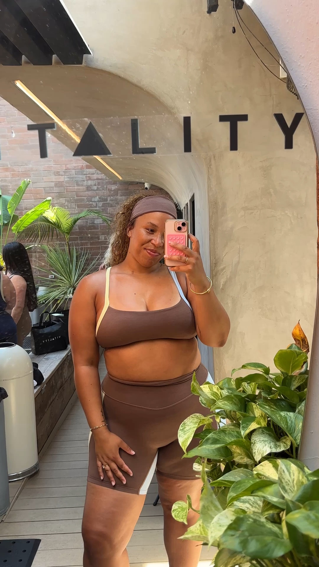 obsessed with this set !! USE CODE: DANIELLEB10 for 10% OFF!! wearing a size XL🤎✨

#LTKActive #LTKFallSale #LTKSaleAlert