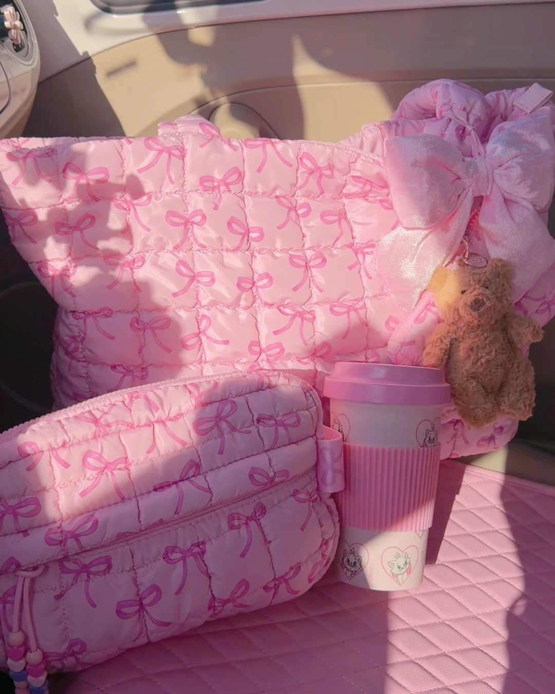 🎀 Pretty Pink Bow Tote 🎀 

#LTKFindsUnder50 #LTKHoliday #LTKHome