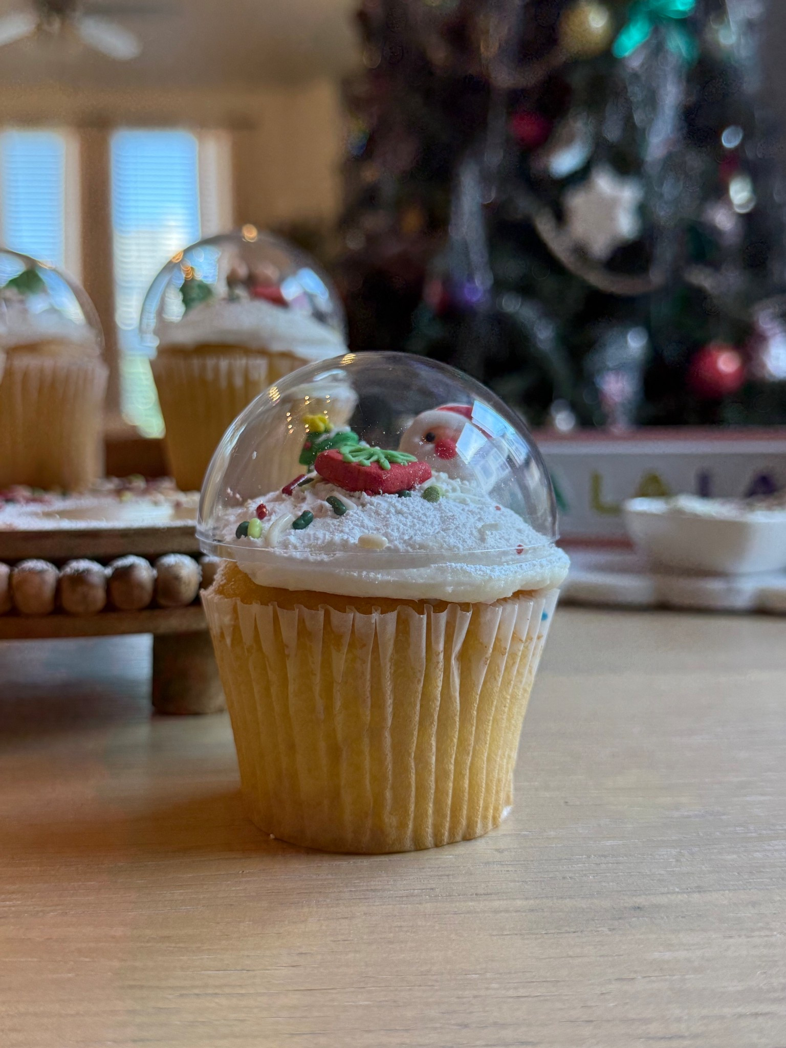 Snow globe cupcake needs!

#LTKHoliday #LTKSeasonal