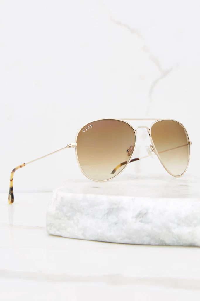 Cruz Brushed Gold Brown Gradient Sunglasses | Red Dress 