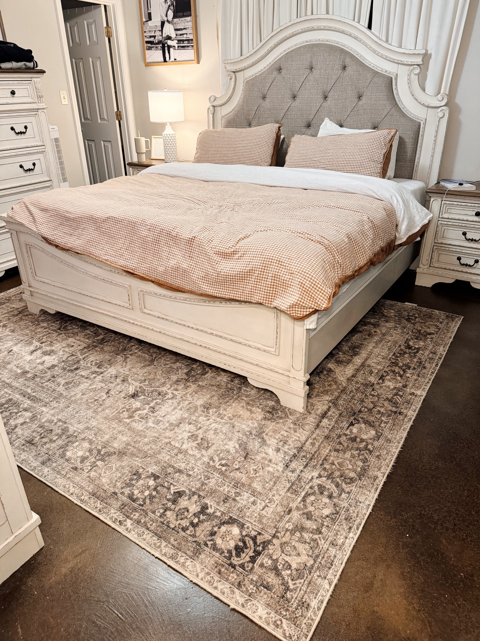 my bedroom rug!! 

#LTKHome #LTKGiftGuide