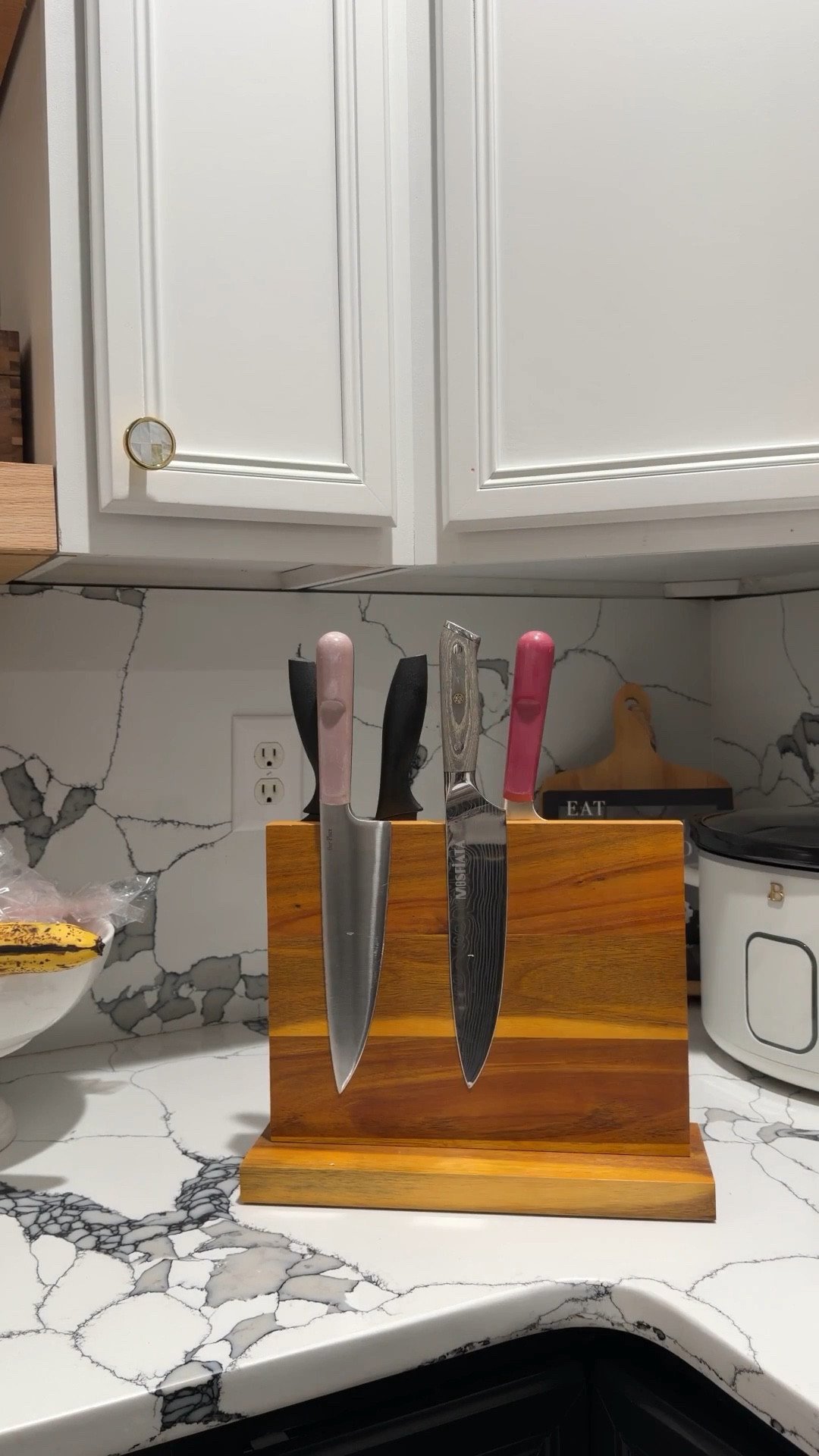 As a mom who goes through A LOT of dishes, I’m always looking for little things that make life in the kitchen easier. A good knife block is one of them. This one is super high quality and holds my knives in place really well; simple, functional, and makes cooking feel way more organized.

Linking it below. 🔪

#LTKmomlife #LTKHome #LTKdayinmylife

#LTKdayinmylife #LTKmorningroutine #LTKmomlife