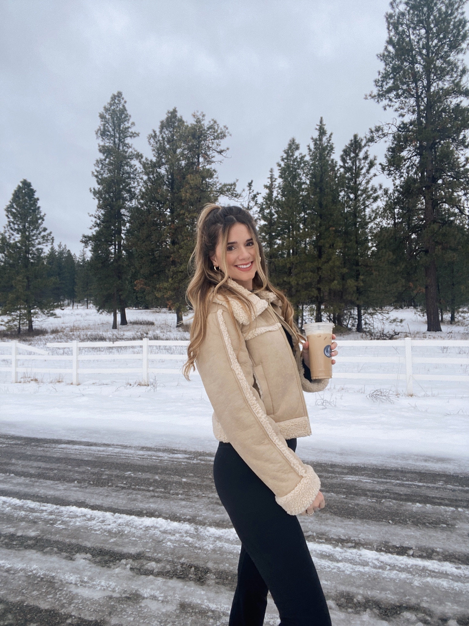 Winter Outfit Idea

Flare leggings, Abercrombie jacket, cropped jacket, Sherpa jacket, casual outfit, winter style 

#LTKSeasonal