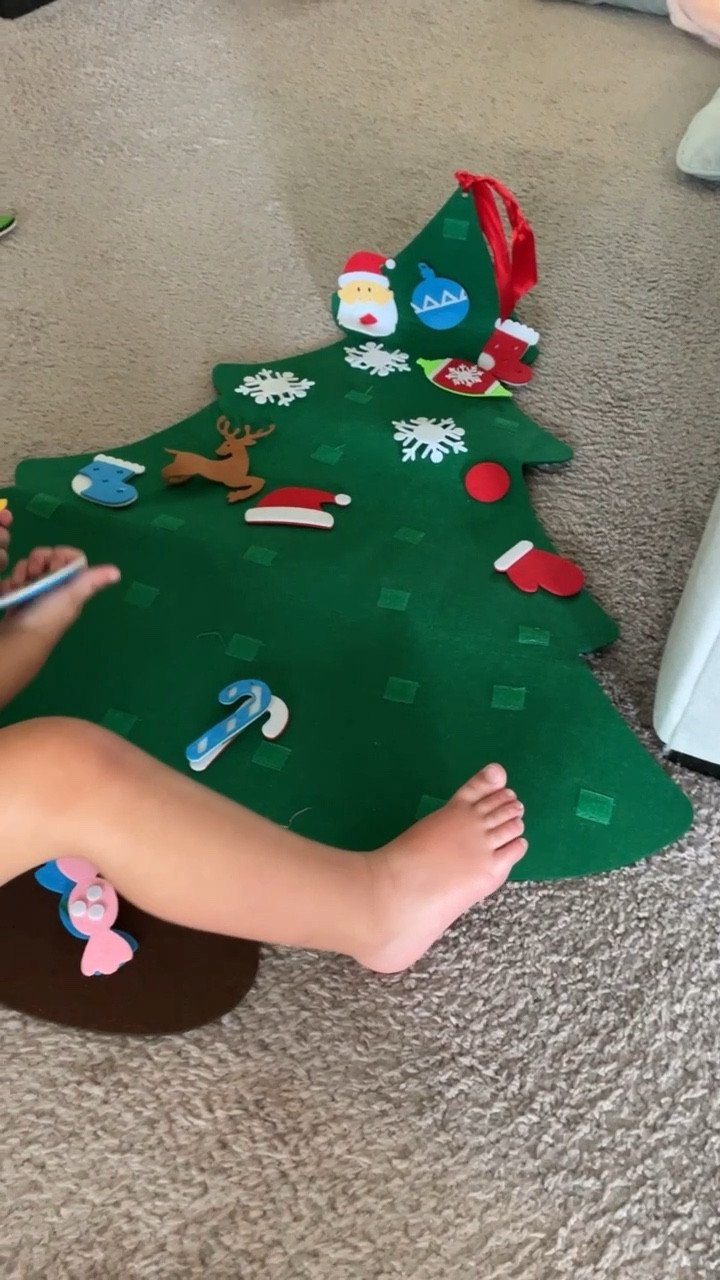 Felt Christmas tree for kids babies and toddlers to play 

#LTKkids #LTKHoliday #LTKSeasonal