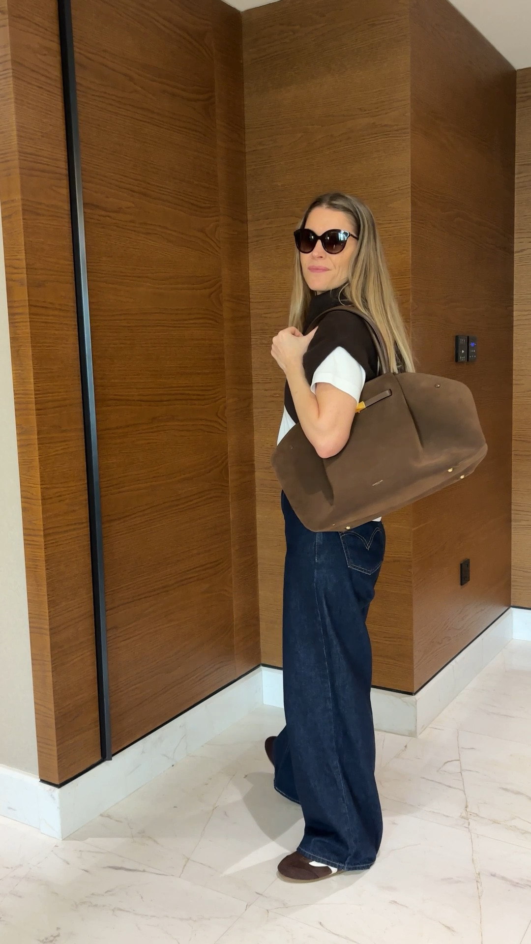 Dark indigo jeans chocolate brown jumper white tshirt chocolate broken vintage look sneakers chocolate brown suede tote bag casual weekend shopping lunch break outfit 

#LTKuk #LTKautumn #LTKeurope