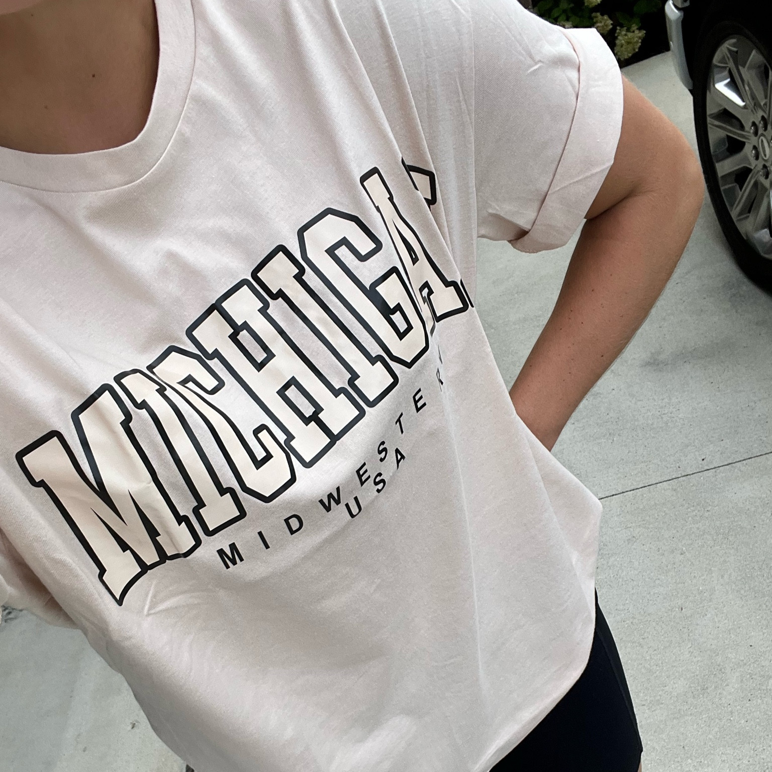 wearing a size Small in this neutral Michigan tshirt 😍😍 it’s very oversized 

#LTKunder50 #LTKunder100 #LTKSeasonal