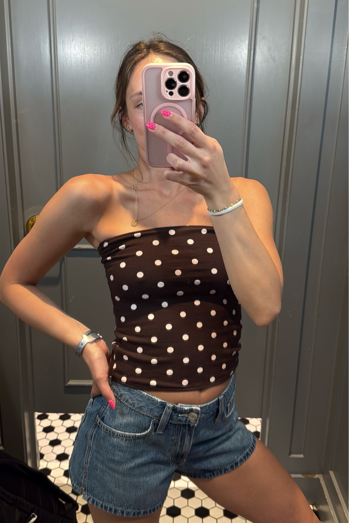 brown polka dot tube top AND it’s reversible. so cute for spring break and summer fashion!!

#LTKSeasonal #LTKootd