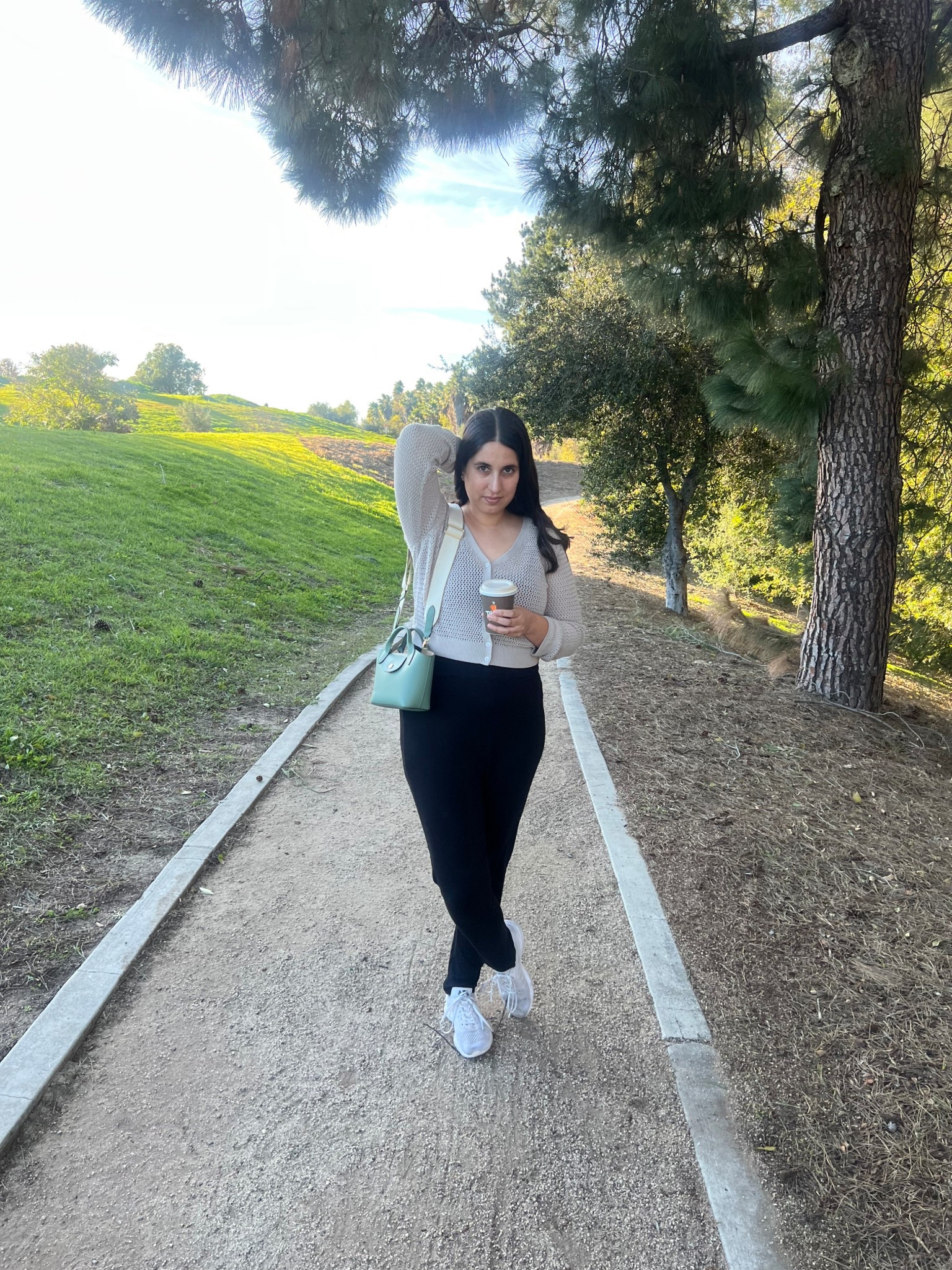Casual winter walk 💚

#LTKootd #LTKdayinmylife #LTKActive