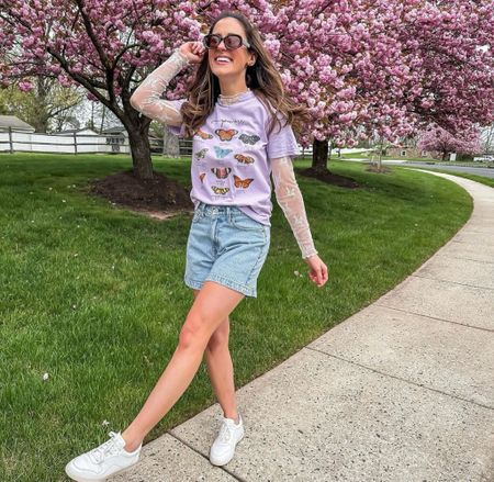Butterfly graphic t shirt with sheer lace top from Amazon 

Summer outfit // casual outfit // oval sunglasses // Amazon sunglasses // Amazon fashion // graphic tee outfit // denim shorts from Abercrombie 

#LTKFindsUnder50 #LTKSeasonal #LTKStyleTip
