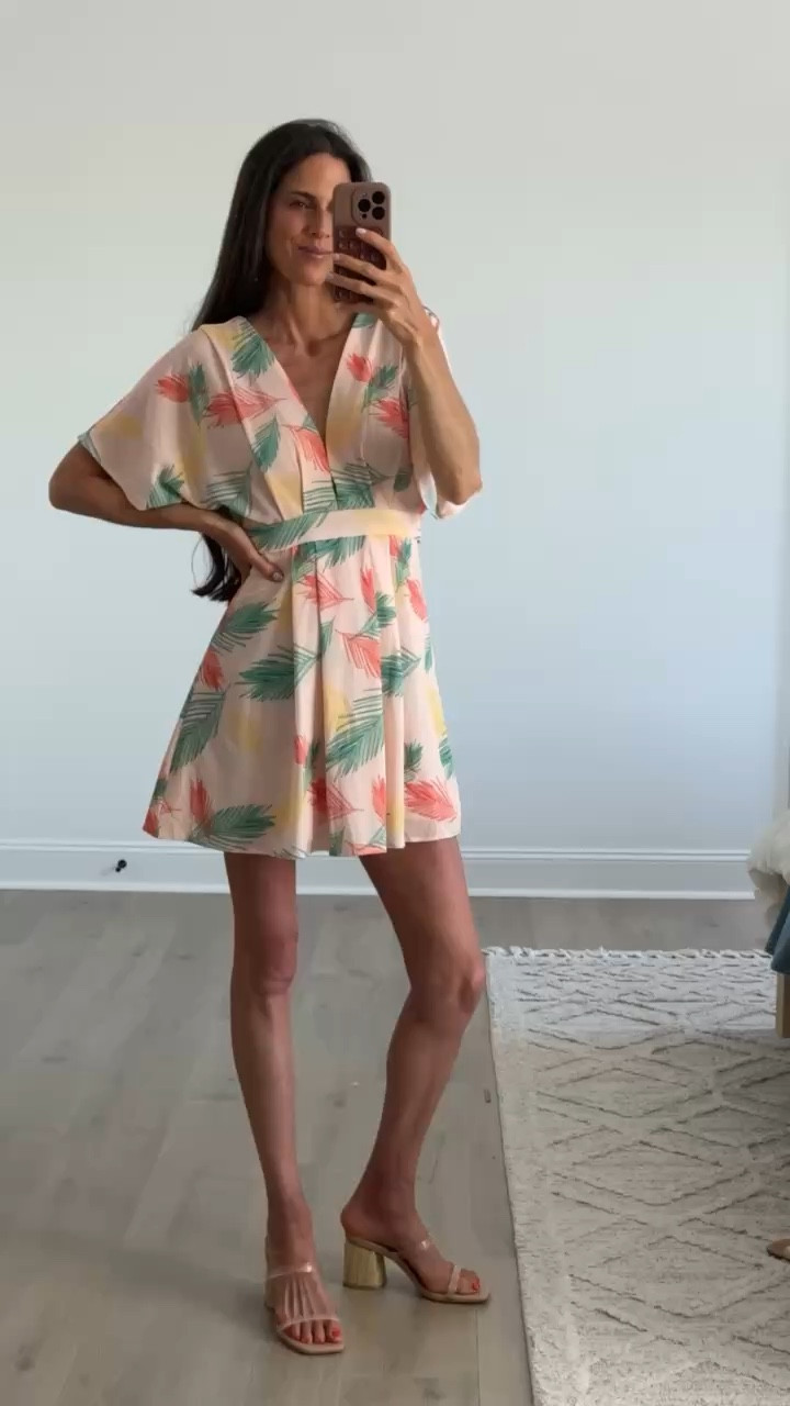 This dress is giving easy summer plans.

Lightweight, flowy, and such a flattering fit. The print adds just enough color without being too much, making it perfect for brunch, vacations, or date night.

#LTKTravel #LTKootd #LTKSeasonal