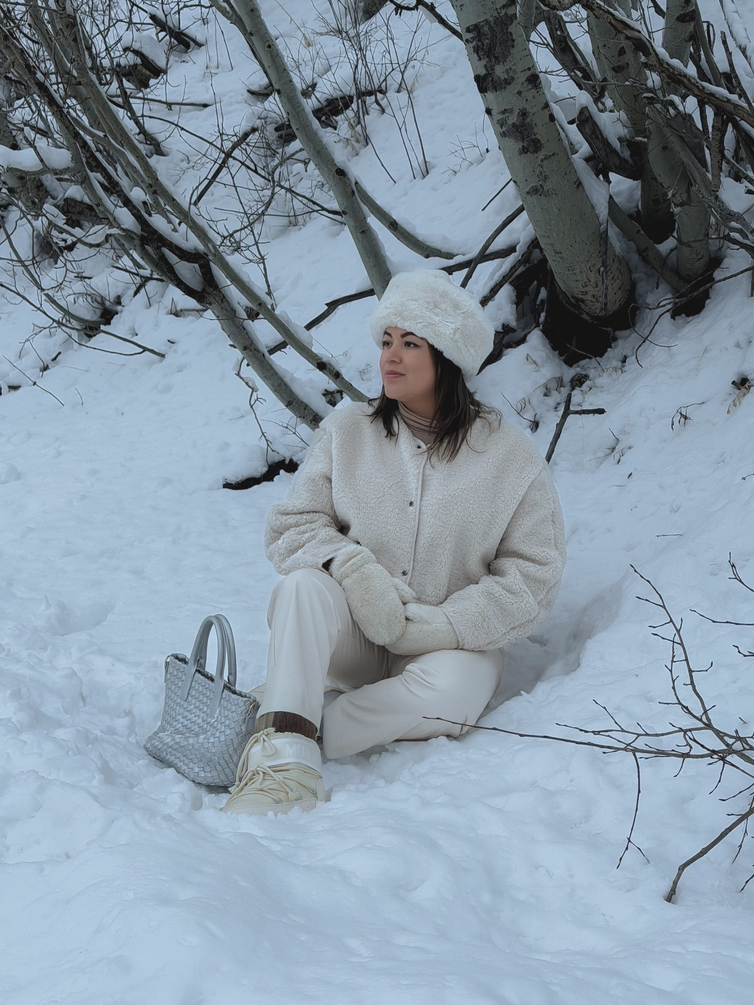 Winter outfit 🤍 snowy day in the mountains  

#LTKootd #LTKSeasonal #LTKgrwm