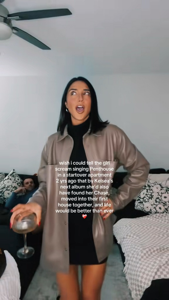 Go to winter uniform. My shacket was Forever 21 but I can’t find it so linked some similar! #ltk 

#LTKFindsUnder100 #LTKSeasonal #LTKFindsUnder50