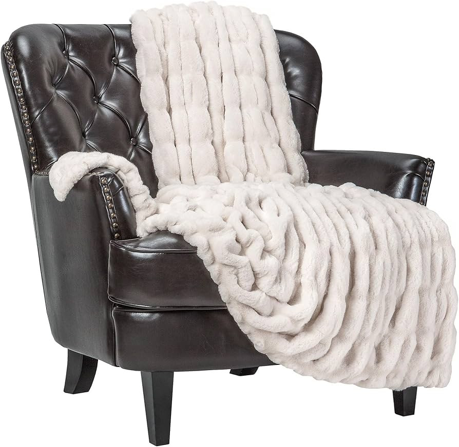 Chanasya Premium Ruched Faux Fur Throw Blanket - Luxurious, Soft Reversible Mink Blanket - 50" x ... | Amazon (US)