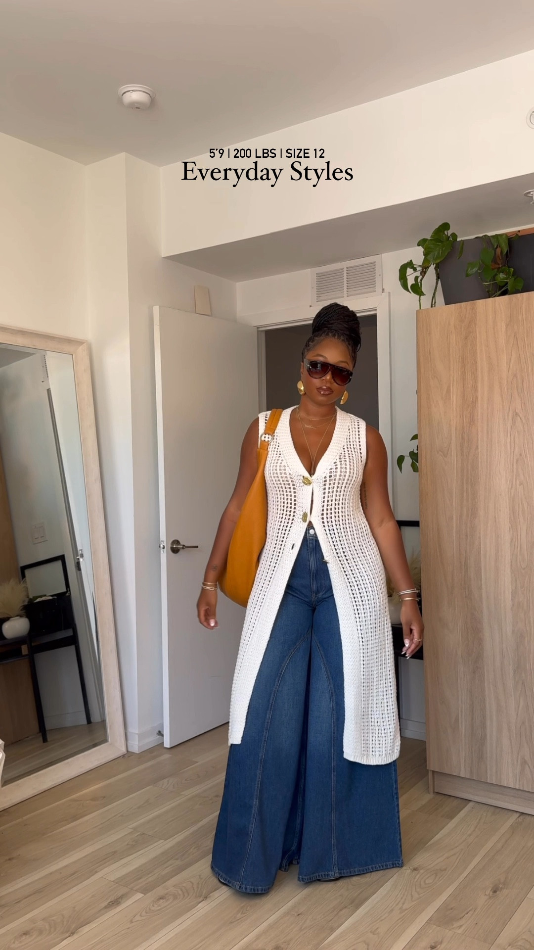 I LOVE THIS LOOOOOK!!! These jeans 🥹🤭😍 ok ok info below! 

I am 5’9 | 200 lbs wearing a 32tall in the first jeans for a roomier fit! And 32 REG in the second jeans! 



Bag is Carla Rockmore — can’t link! 

#LTKstyletip #LTKmidsize #LTKshoecrush