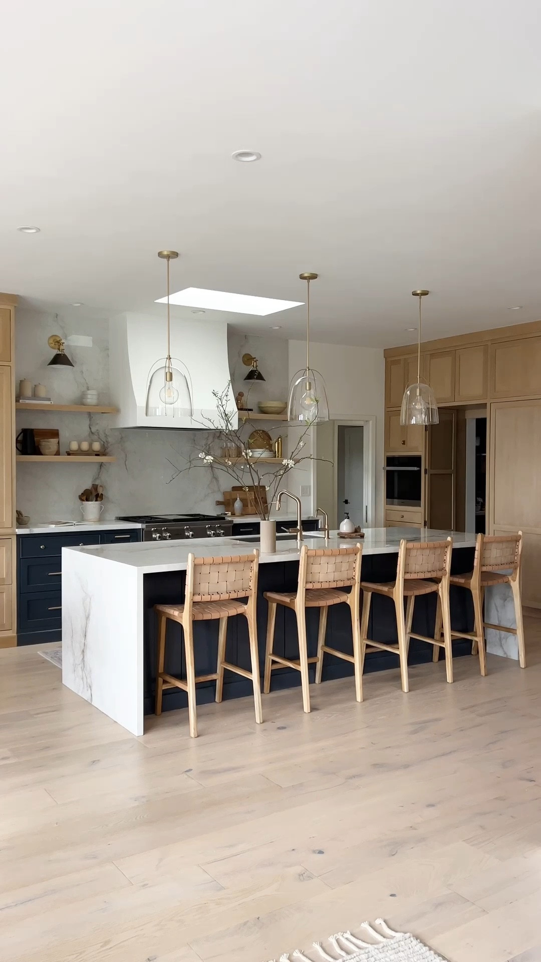 Kitchen design class, pendant, leather counter, stools, braided counter, stools, neutral counter, stools, Rejuvenation, black, sconces, glass, pendant, brass, pendant, brass faucet, brass hardware

#LTKSaleAlert #LTKHome