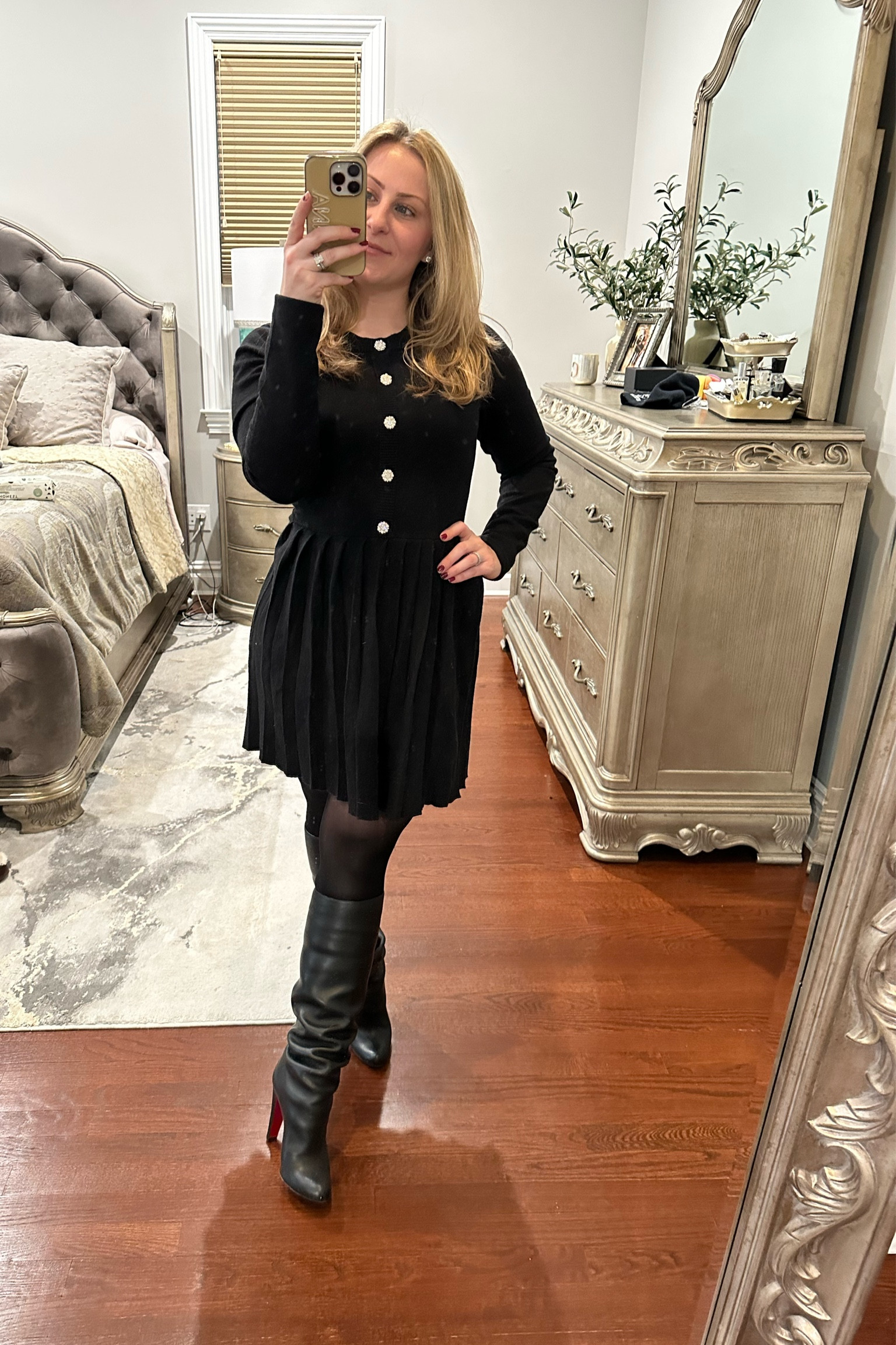 Christmas outfit #ootd

#LTKStyleTip #LTKSeasonal #LTKFindsUnder100