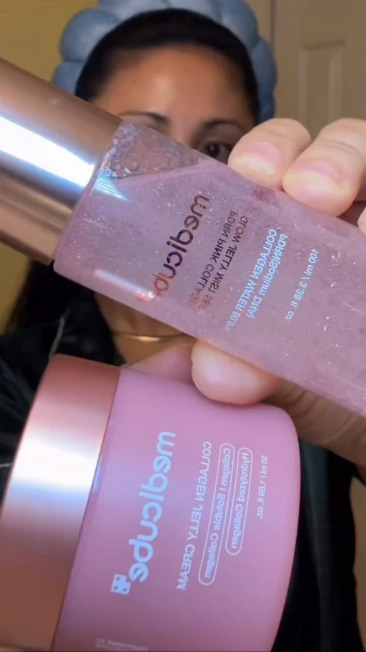 Okay… I finally understand the hype behind this jelly cream 💖@medicube_global_official

The texture is so bouncy, lightweight, and hydrating without feeling heavy or greasy on my skin.

I’ve been pairing it with the jelly mist and honestly my skin stays looking fresh and glowy all day ✨ I love spraying it whenever my skin feels dry or when my makeup needs a little refresh.

It gives that smooth, moisturized glow like I actually drank enough water today 😭💦#medicube #collagen #hydrolyzedcollagen @medicube_global_official