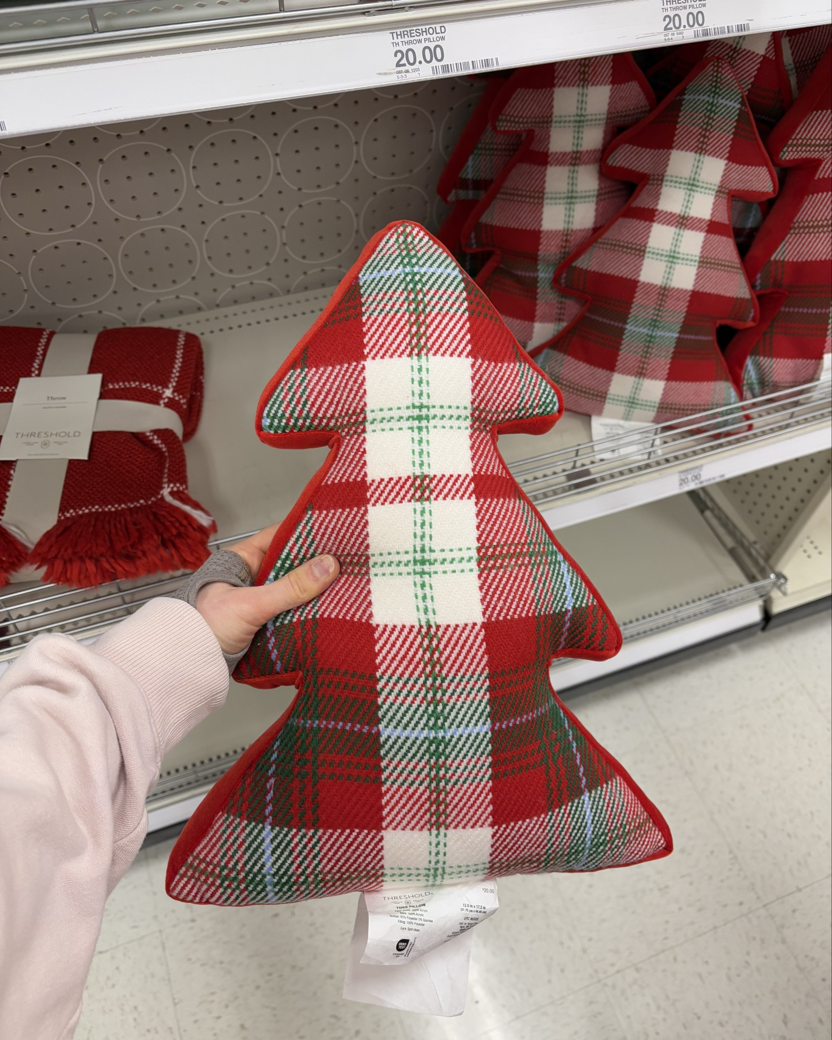 SALE ALERT!!! 🚨 threshold is having 40% off today! Run to target for the cutest pillows and rustic farmhouse home decor! 

#LTKSeasonal #LTKSaleAlert #LTKHoliday
