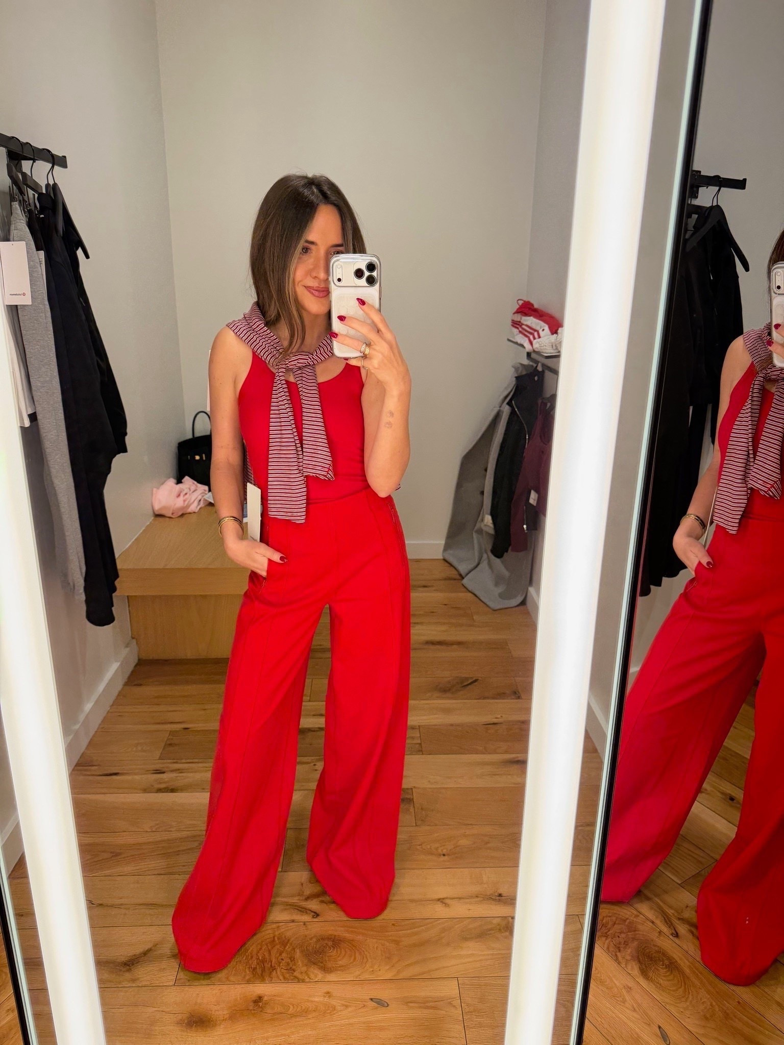 wearing a size 6-small in tops and size 4-small in bottoms!! 

#LTKootd
(FB)