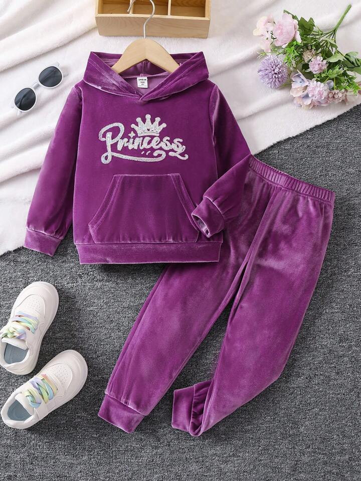 SHEIN Young Girl Crown & Letter Graphic Kangaroo Pocket Hoodie & Sweatpants | SHEIN