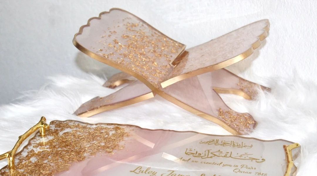 Support de Coran en résine d'or fait à la main, porte-livre, présentoir léger et robuste pour... | Etsy (FR)