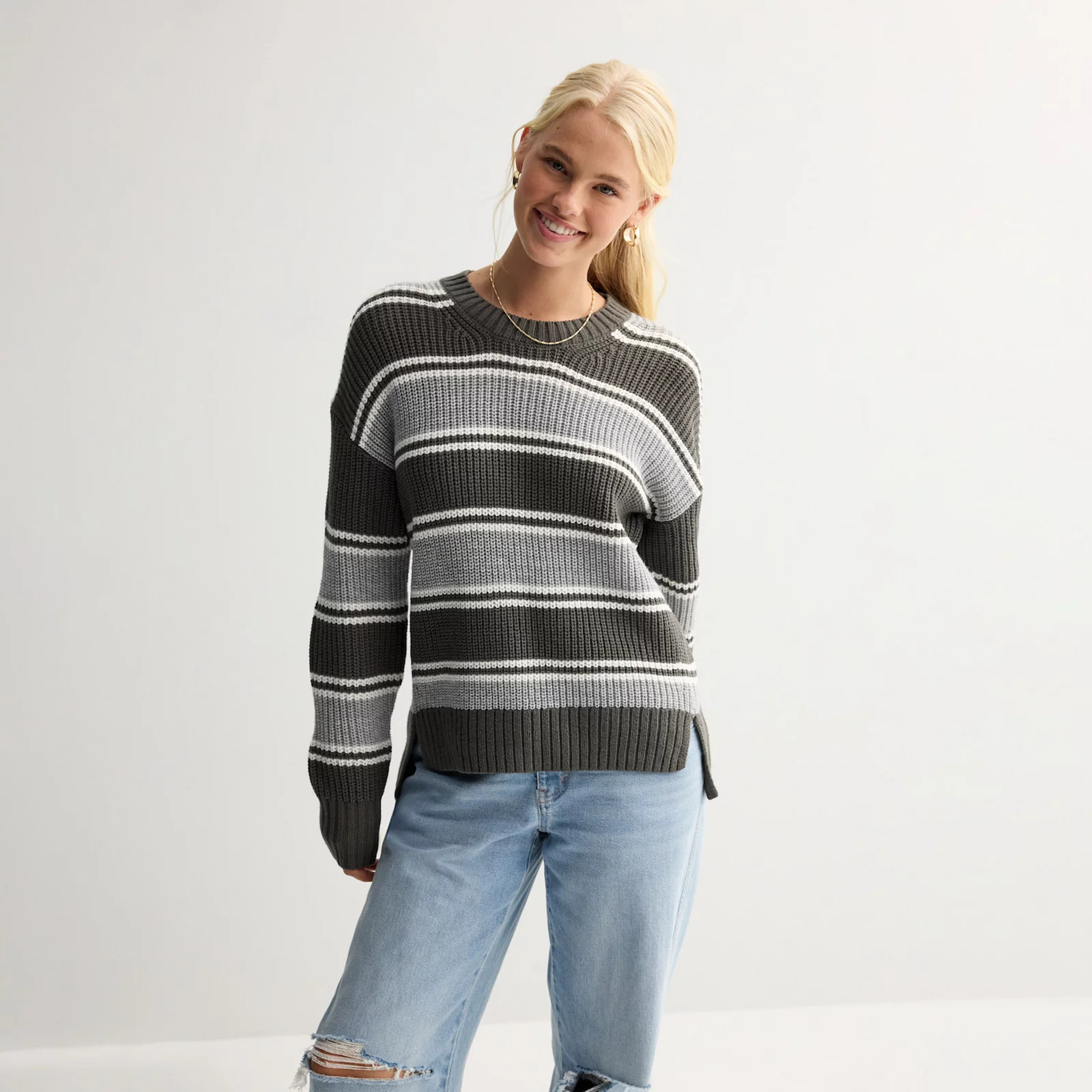 Juniors' SO® Essential Crewneck Pullover Sweater | Kohl's