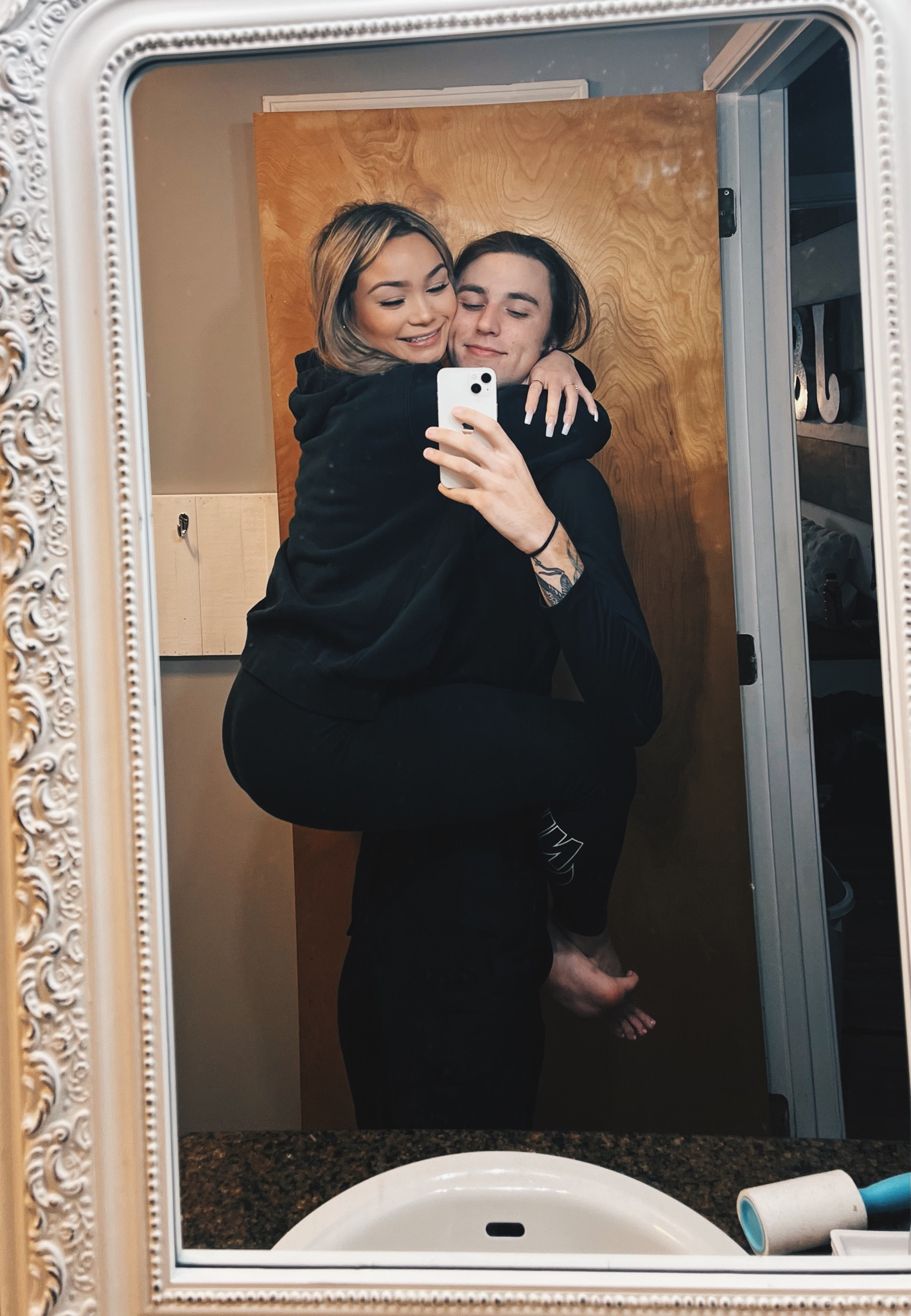 Couple Outfits 🤍
black nike hoodie. nike leggings. mens nike long sleeve. 511 pants. cargo pants. 


#LTKworkwear #LTKfit #LTKmens