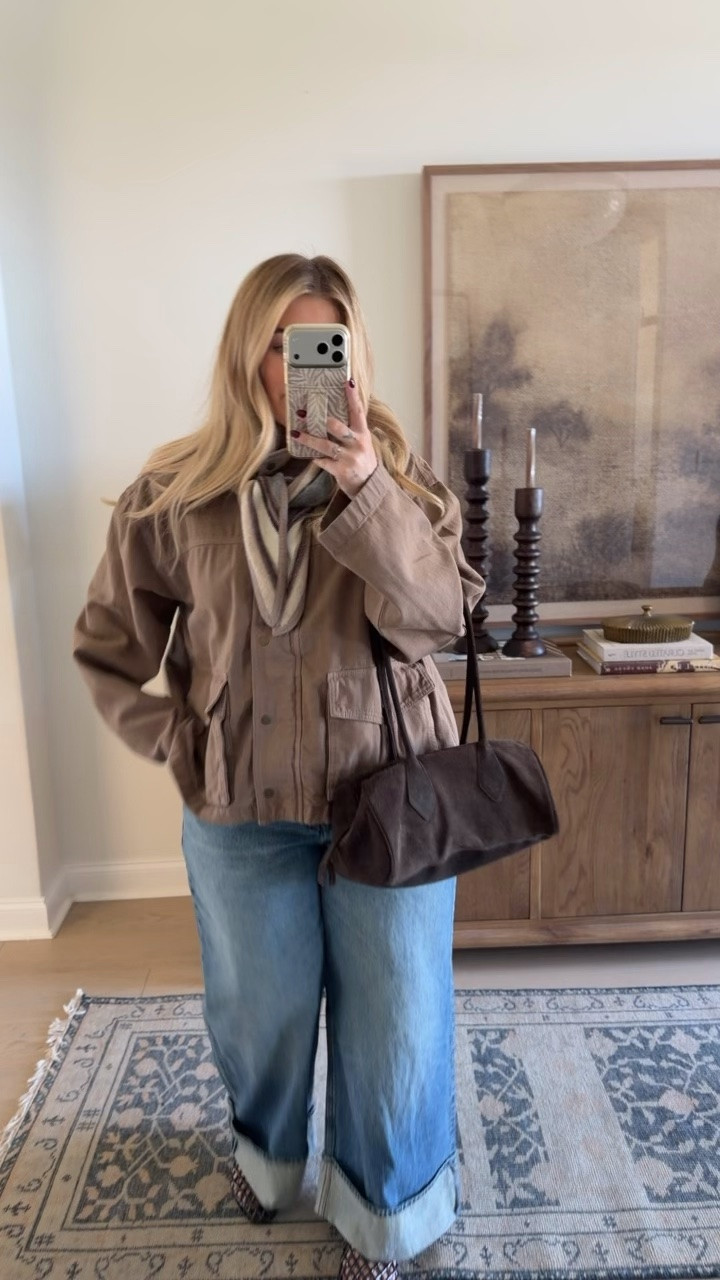 #Abercrombiepartner #ad @abercrombie I’m loving from Abercrombie this fall🍂
Burgundy Sweater- XL
Lace Under Tank- XL
Cuffed Jeans- 33 Short
Tan utility jacket- XL
Green Pants- Large (Runs oversized)
White blouse- Large
Denim button up- XL
Dark Wash Jeans- 32 long
Cropped Trench Coat- Large
Plaid dress- Large