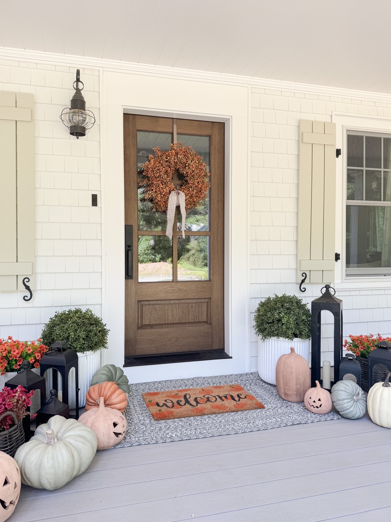 Fall Front Porch

Home  home decor  home favorites  spring front porch  spring home decor  seasonal decor  wreath  planters  area rug  coastal home

#LTKHome #LTKSeasonal