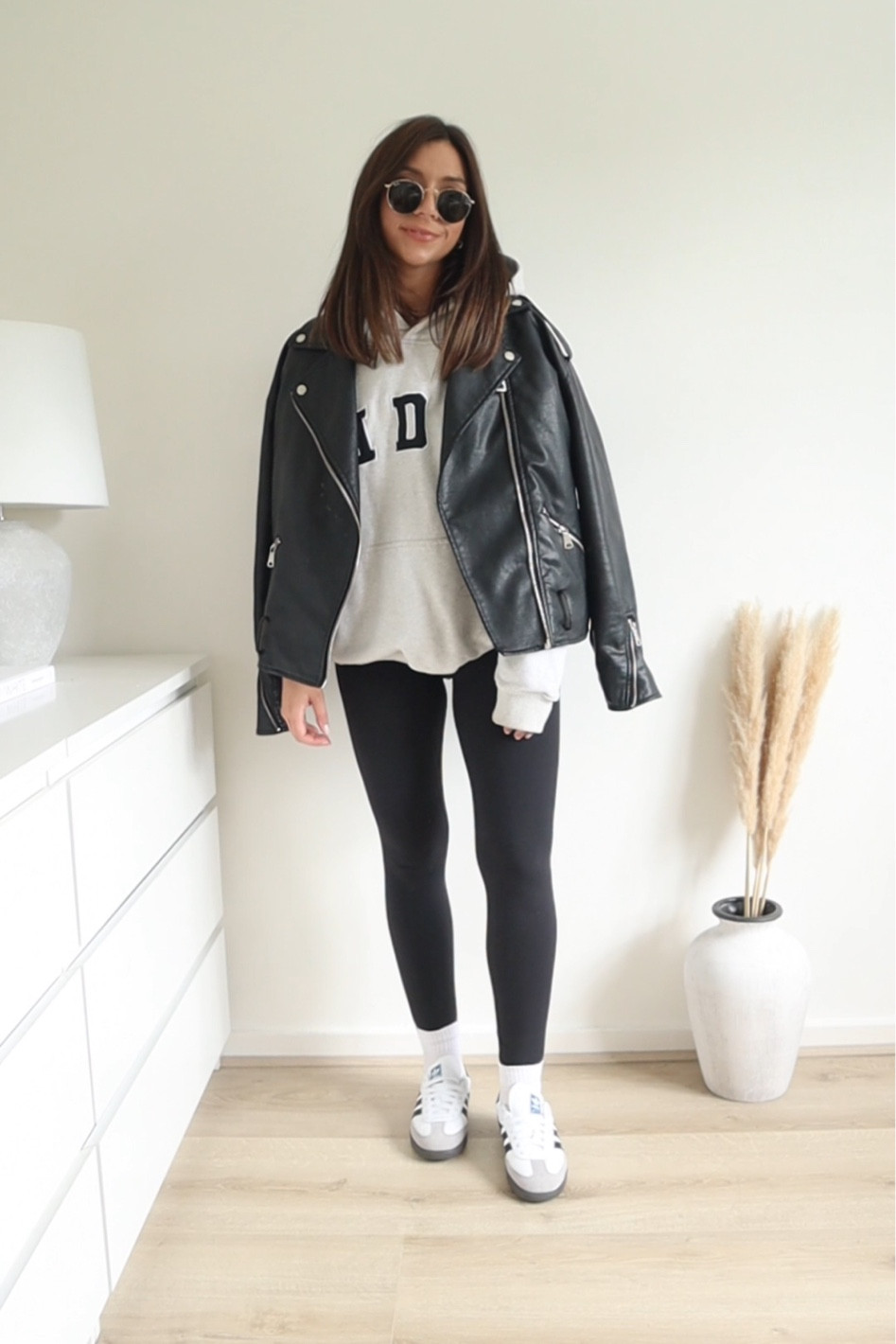 School
Run mum
Outfit 

Adanola hoodie 

#LTKeurope #LTKfamily #LTKSeasonal