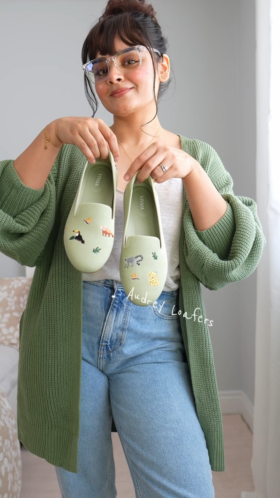 Use code ‘jashan15’ for the green cardigan when you buy it at vivaia! ❤️