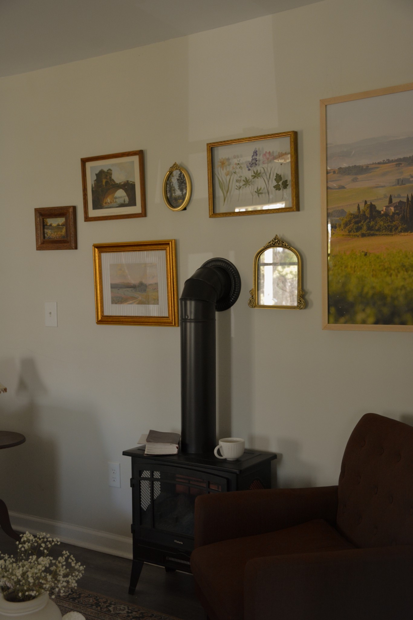 My morning corner ☕️🌞🙏🏼

#LTKHome #LTKSeasonal #LTKStyleTip