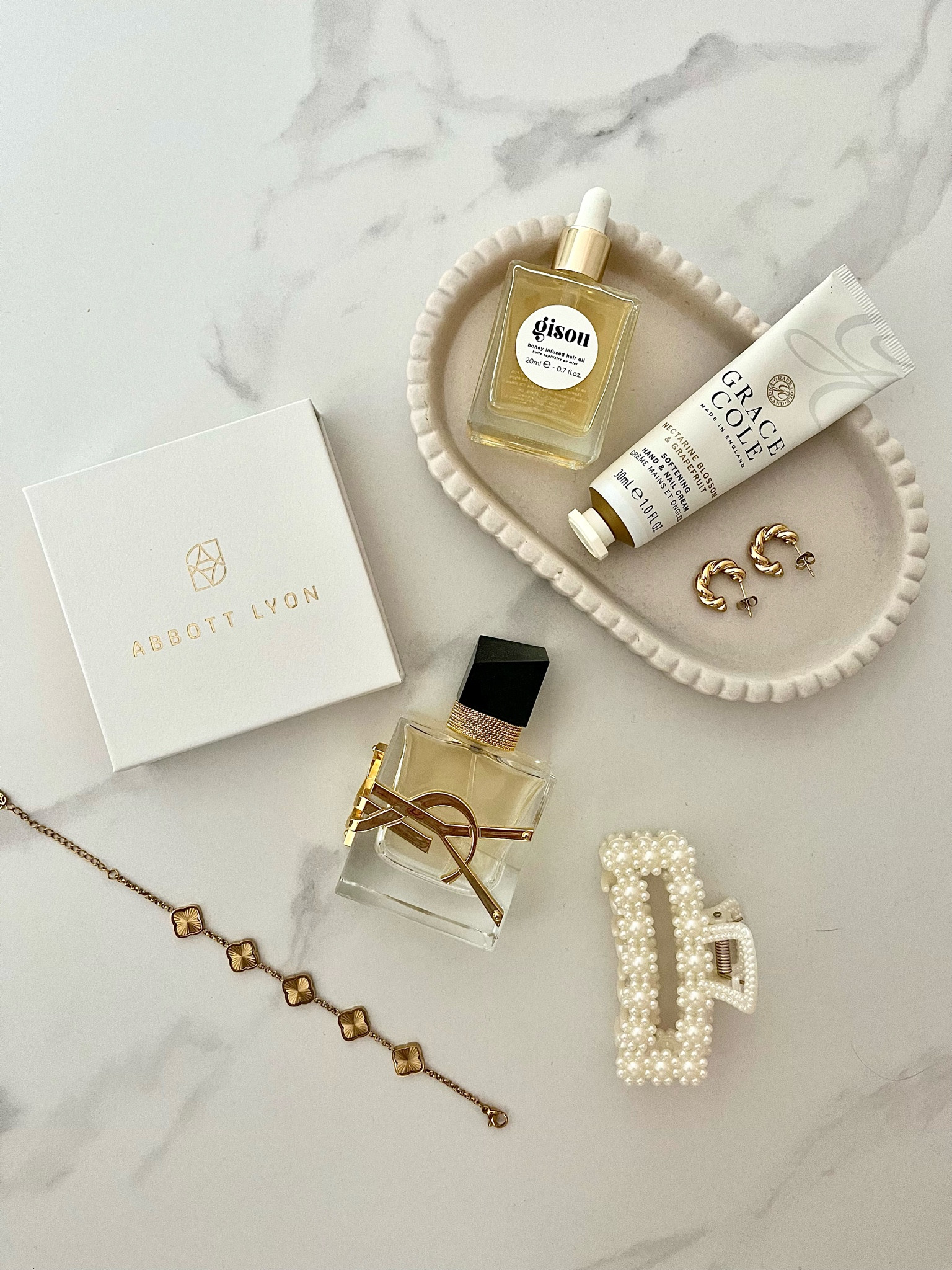 Gold jewellery accessories 

#LTKluxury #LTKuk #LTKgiftguide