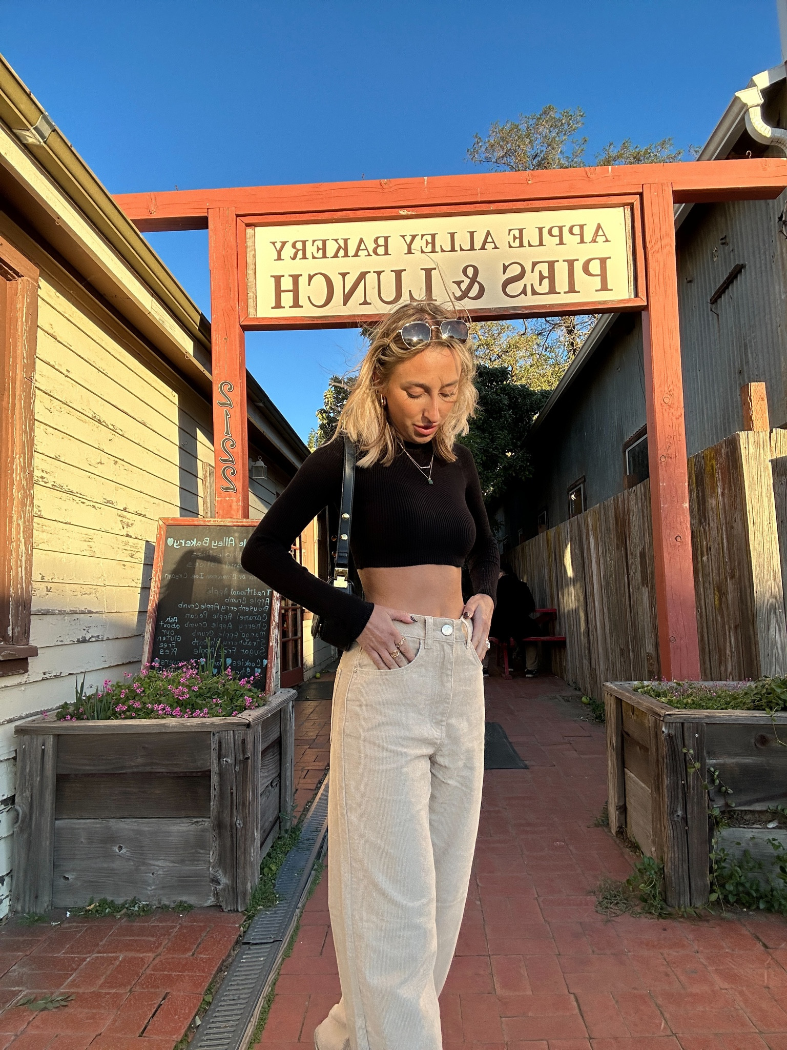 Casual fall day fit 

#LTKSeasonal #LTKHoliday #LTKstyletip