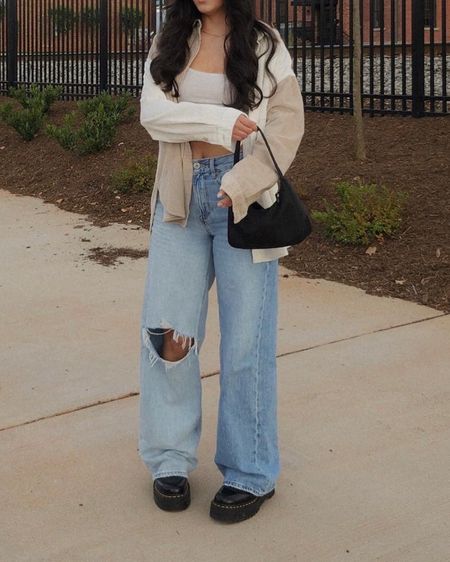 Fall outfit 🤎 jadon boots, ae button up, ae jeans, skims tank top


#LTKunder50 #LTKshoecrush #LTKunder100