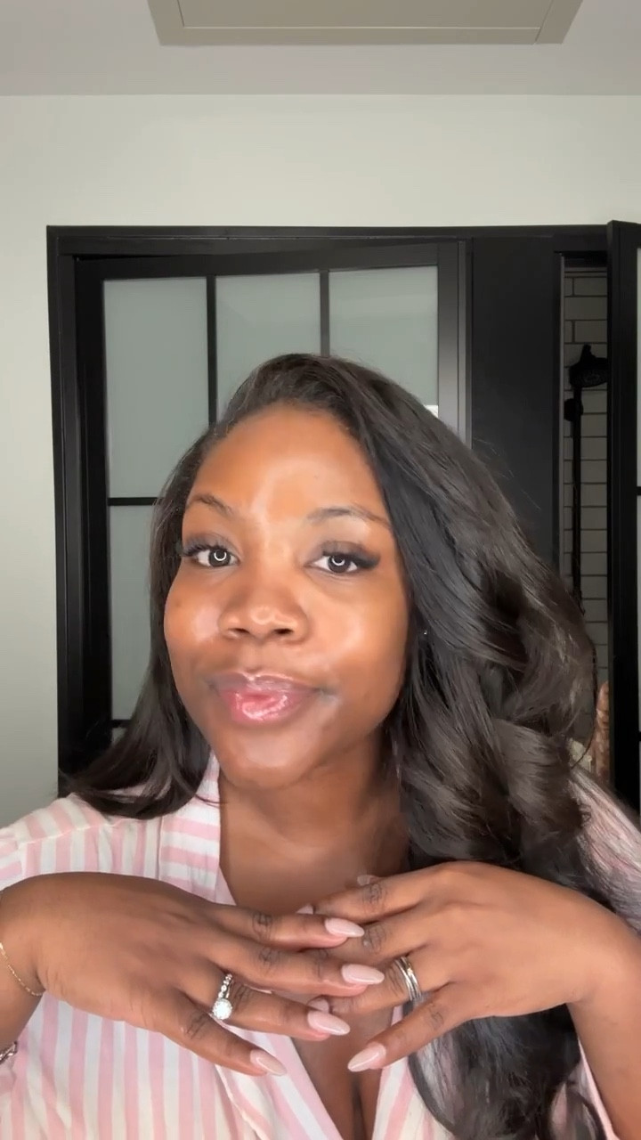 Calling all dry skin girls 🫧

Obsessed with this moisturizer 

Skin care, night routine, Emmy petit 

#LTKBeauty