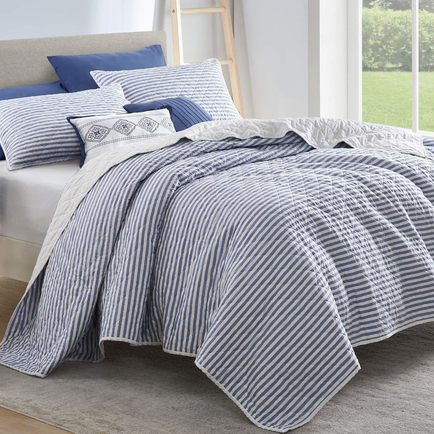 SHALALA King Size Quilt Sets,Steel Blue and White Striped Quilt Bedding Set,Soft Microfiber Bedsp... | Amazon (US)
