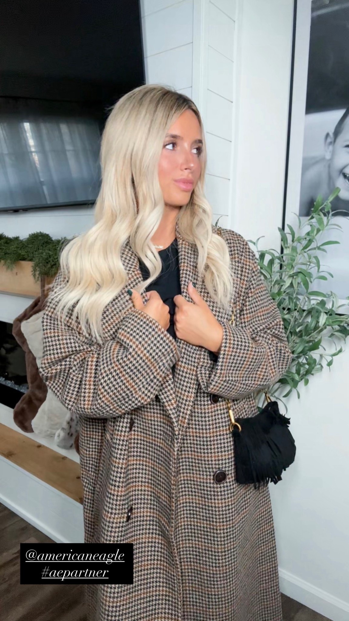 Stepping into cozy season wrapped in this gorgeous houndstooth coat from @americaneagle #aepartner 

#LTKSaleAlert #LTKHoliday #LTKU