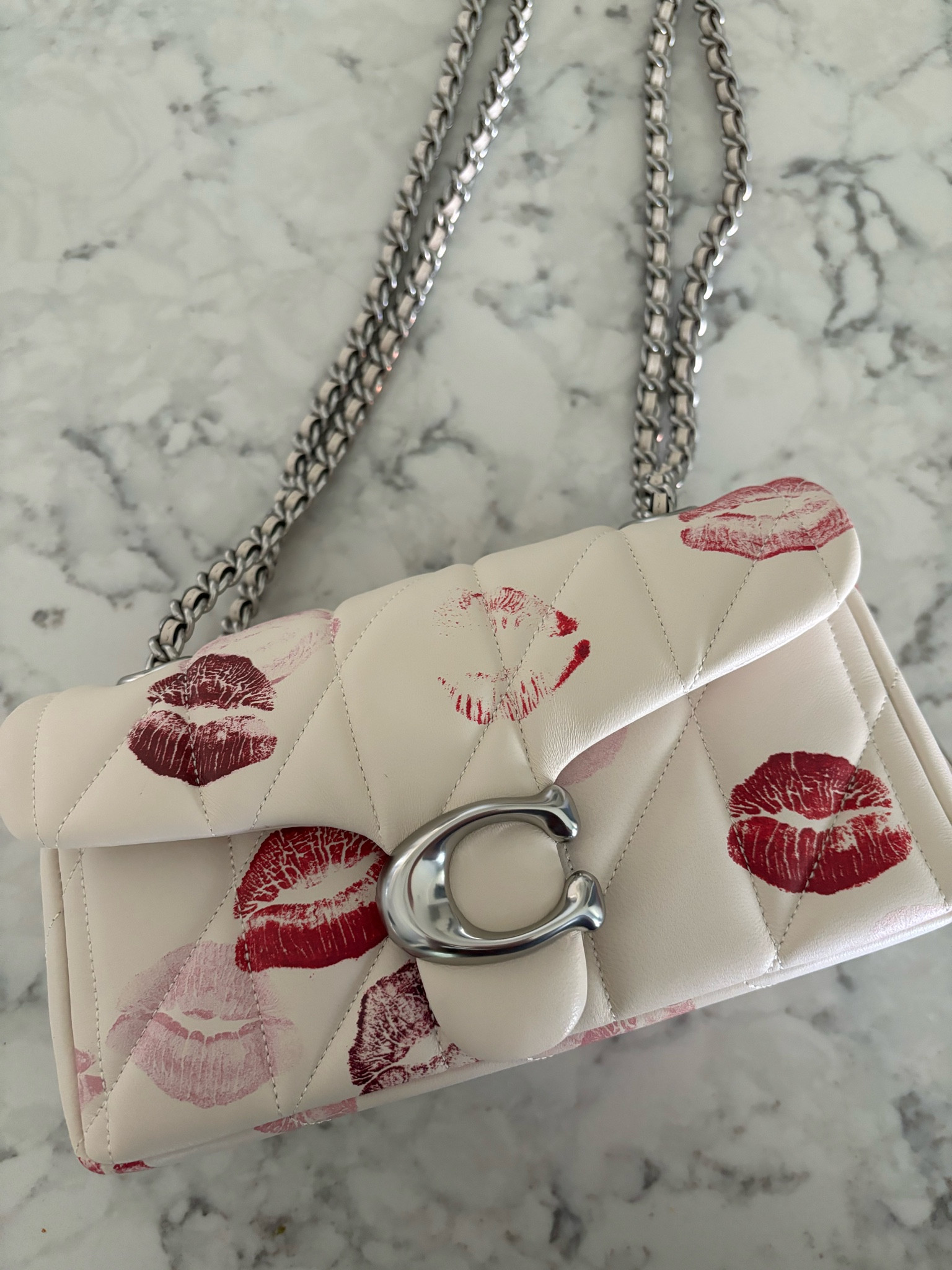 Coach lips bag

#LTKsalealert #LTKSpringSale #LTKitbag