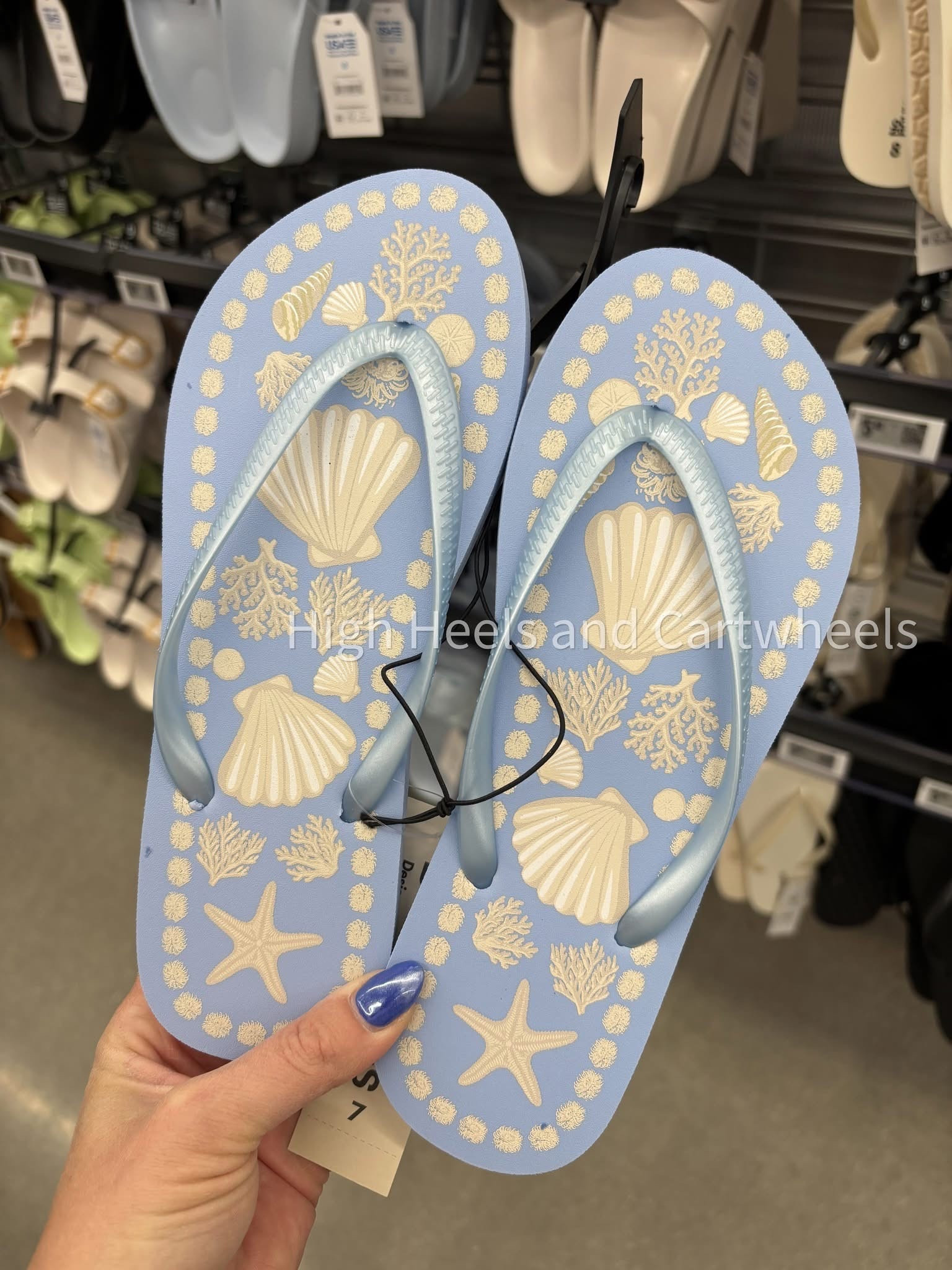 Holy cuteness!! These flip flops are darling  