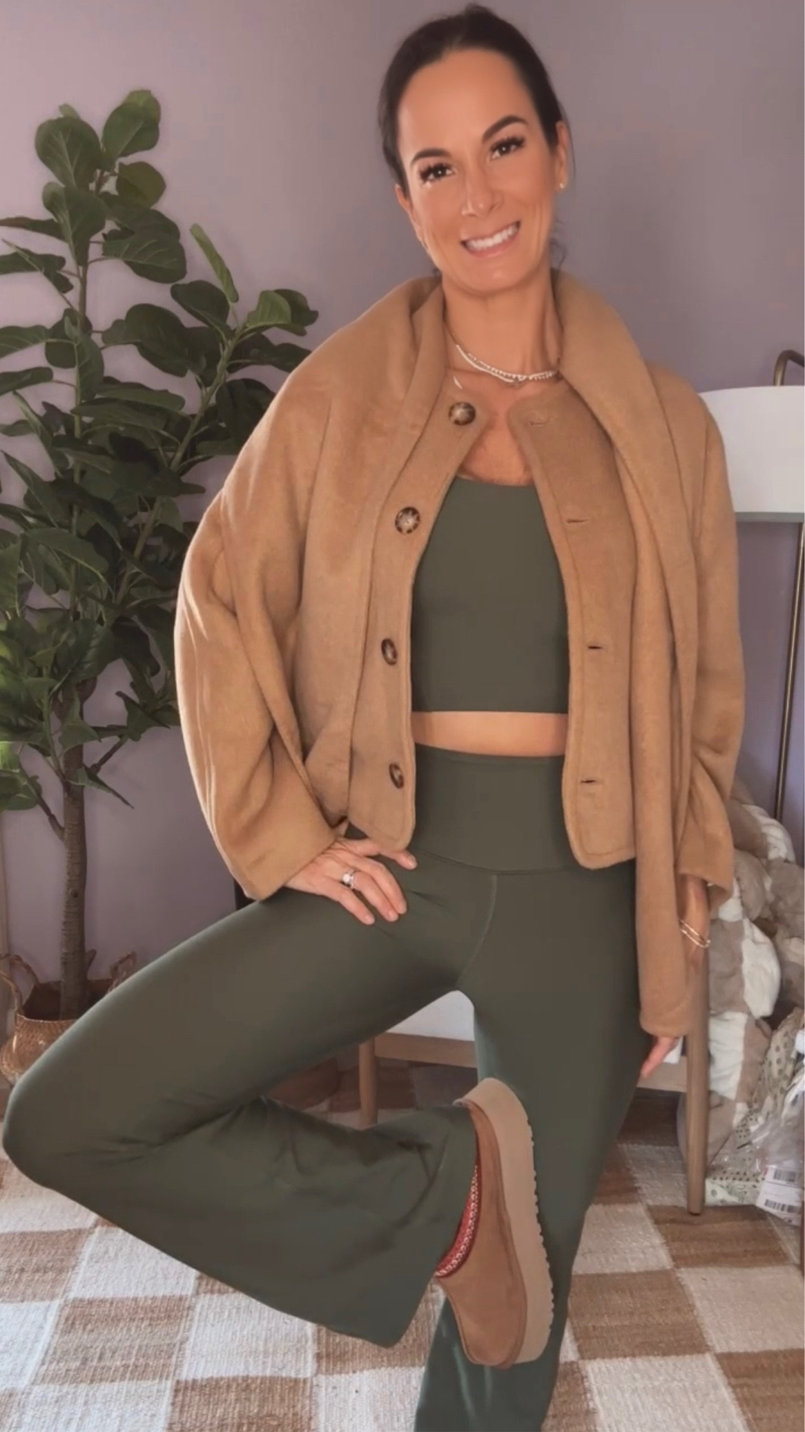 You guys!!! The rest of my pieces arrived from the Abercrombie + Kathleen Post YPB collection, and O-M-G, they fit like a glove!  Was never a fan of the split ankle pants until now 🫶🏼⚡️🖤 So good, I ordered black too!  And these outwerwear pieces 🤌🏼🤌🏼🤌🏼 Yes Yes Yes!!

Tank: @abercrombie size S
Leggings/ @abercrombie size S short
Jackets: @abercrombie size S
Sweatshirt: @abercrombie men’s size S
Shoes: @ugg 

🛍️link in bio to shop the looks ⚡️

#fitness #workout #yoga #yogi #healthylifestyle #fashion #blogger #fitnessmotivation #fit #getfit #gymmotivation #gymlife #gymrat #gymstyle #yogalife #yogastyle #influencer #fitnessinfluencer #ypb #aberceombie #abercrombiexkathleenpost #onesie #freepeople #crop #jacket #fallstyle #woolcrop 




#LTKGiftGuide #LTKstyletip #LTKfitness